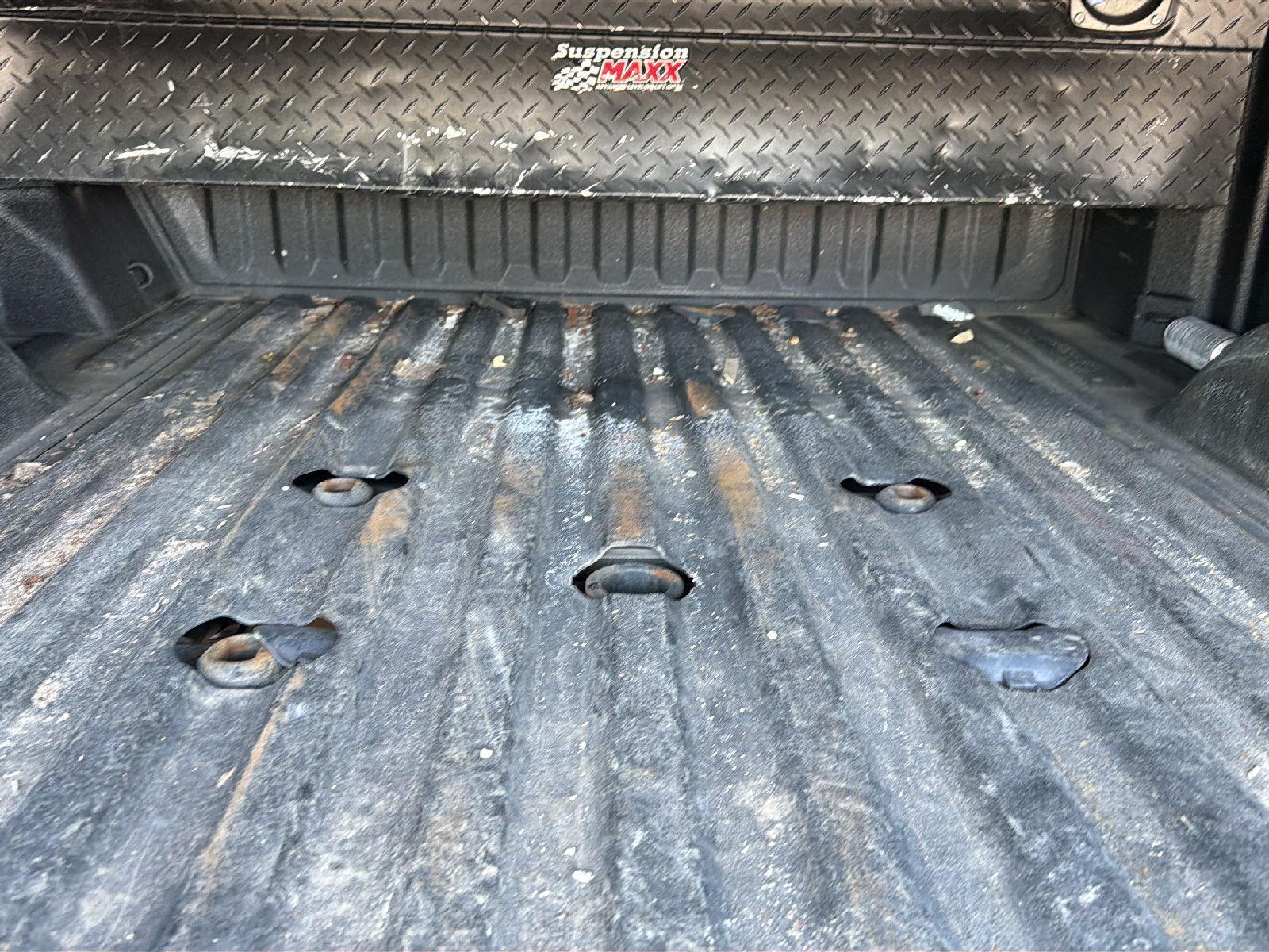 Used 2024 Onyx Black GMC AT4 image 6