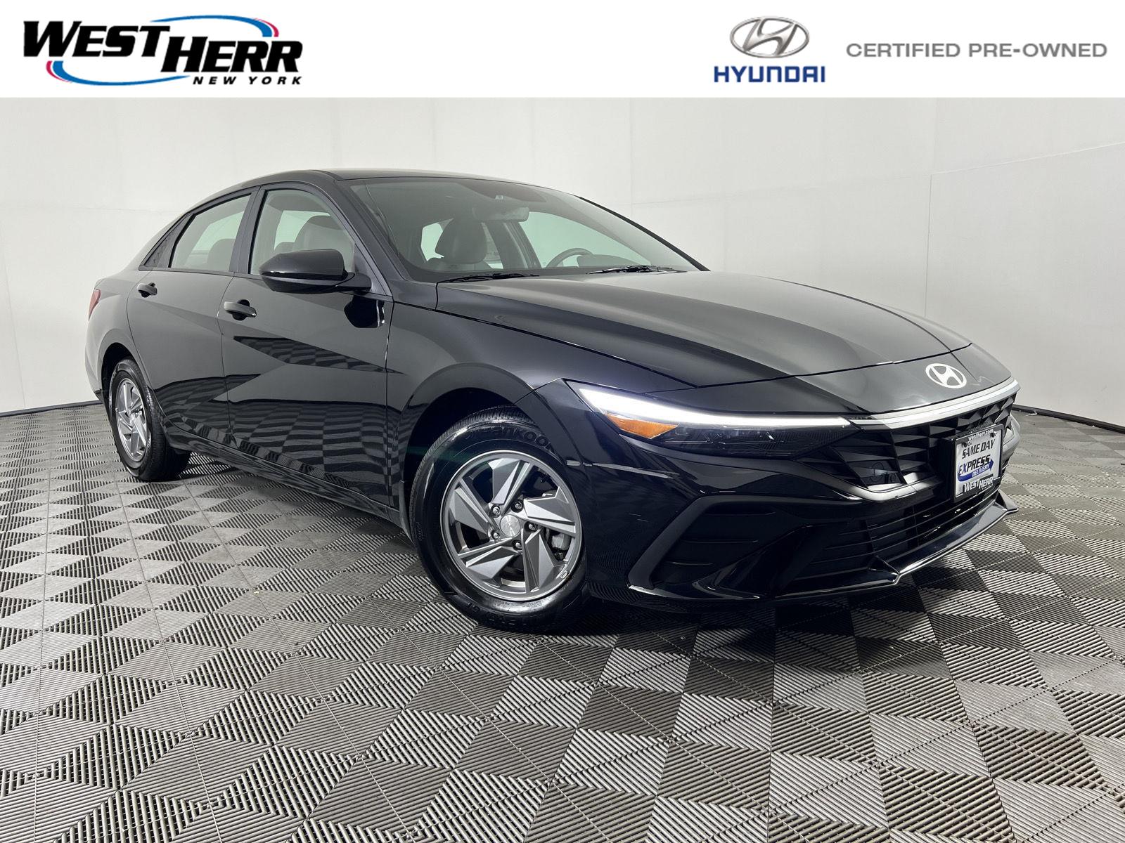  2024 Hyundai Elantra SE FWD   