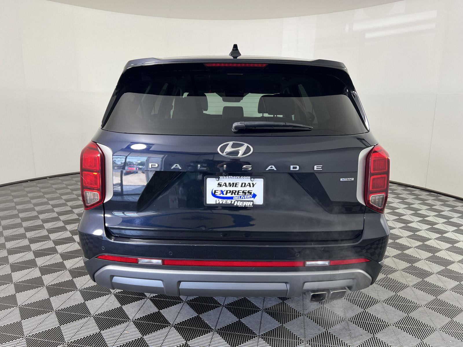 Certified Used 2023 Moonlight Cloud Hyundai SE image 4