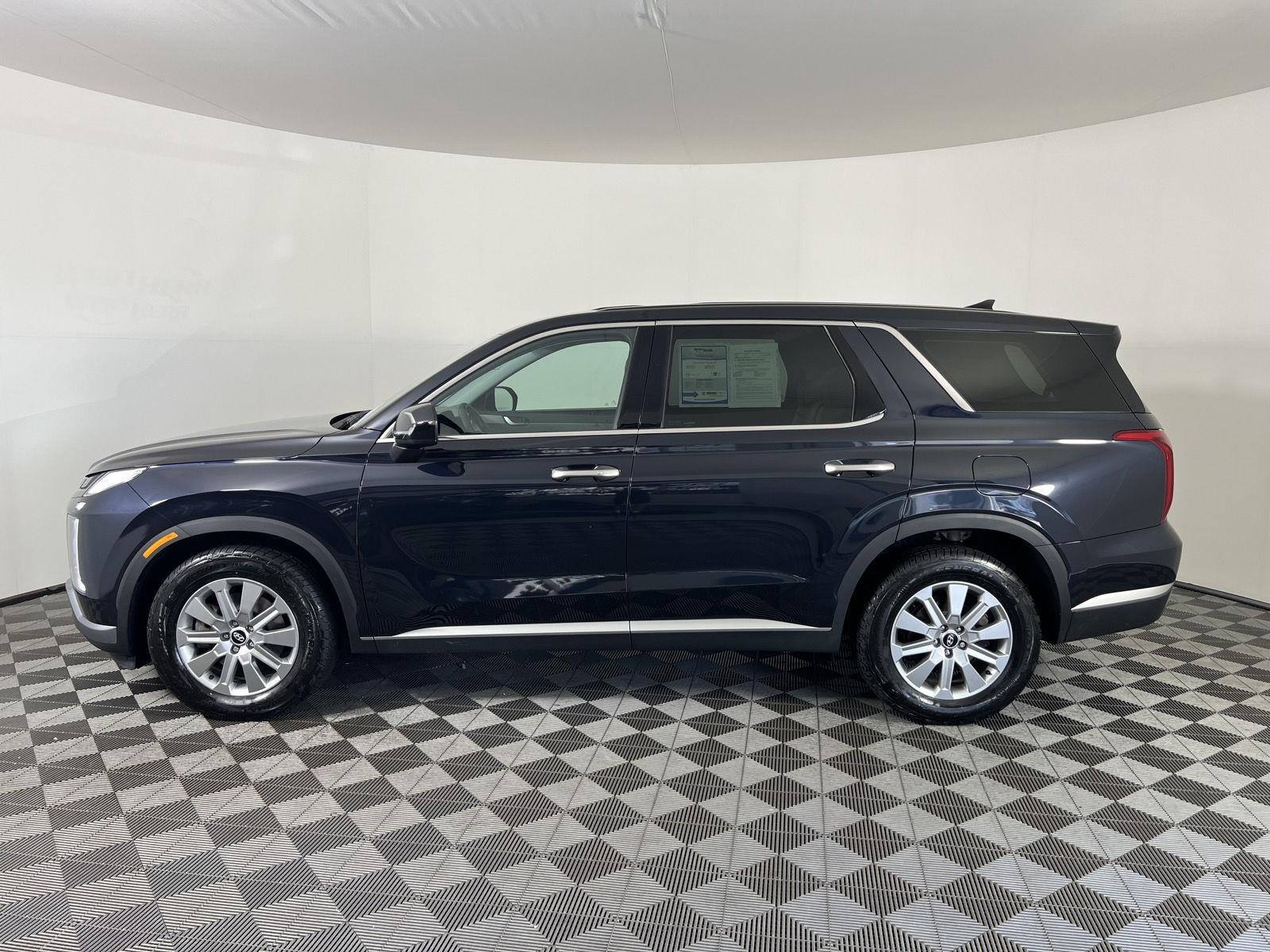 Certified Used 2023 Moonlight Cloud Hyundai SE image 6