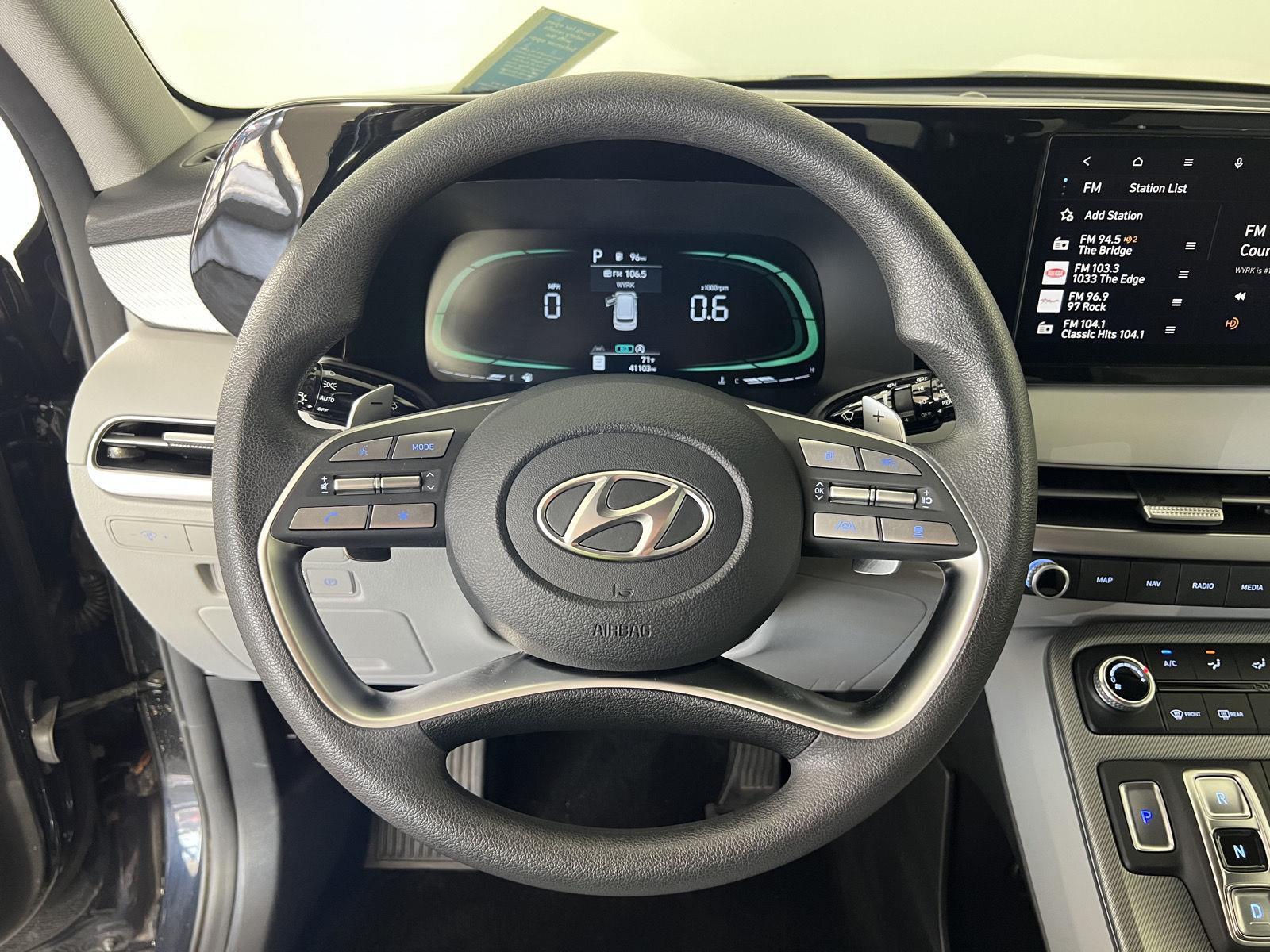 Certified Used 2023 Moonlight Cloud Hyundai SE image 14
