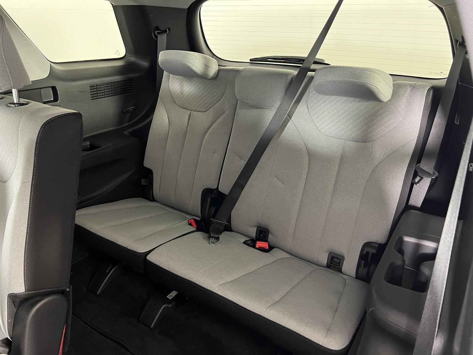Certified Used 2023 Moonlight Cloud Hyundai SE image 27