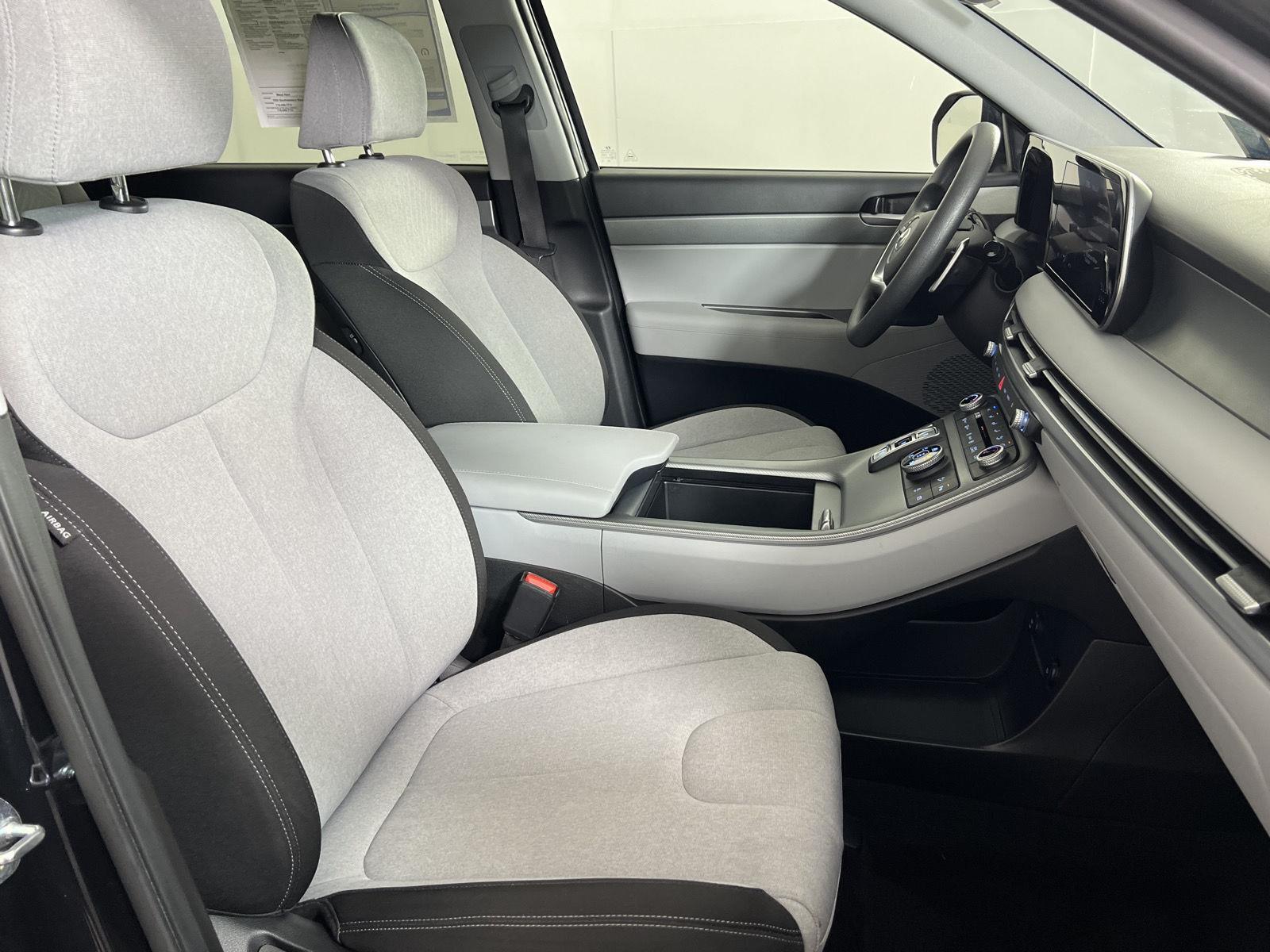 Certified Used 2023 Moonlight Cloud Hyundai SE image 29