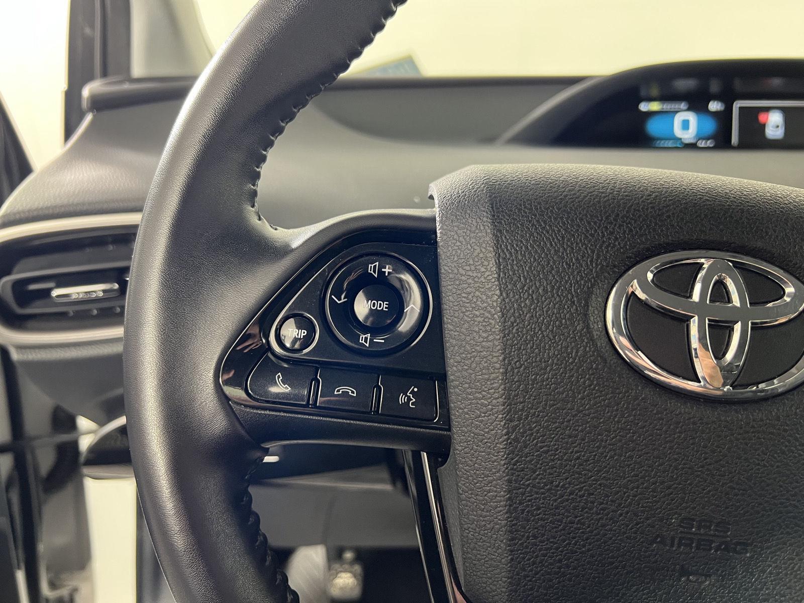 Used 2022 Wind Chill Pearl Toyota XLE image 14