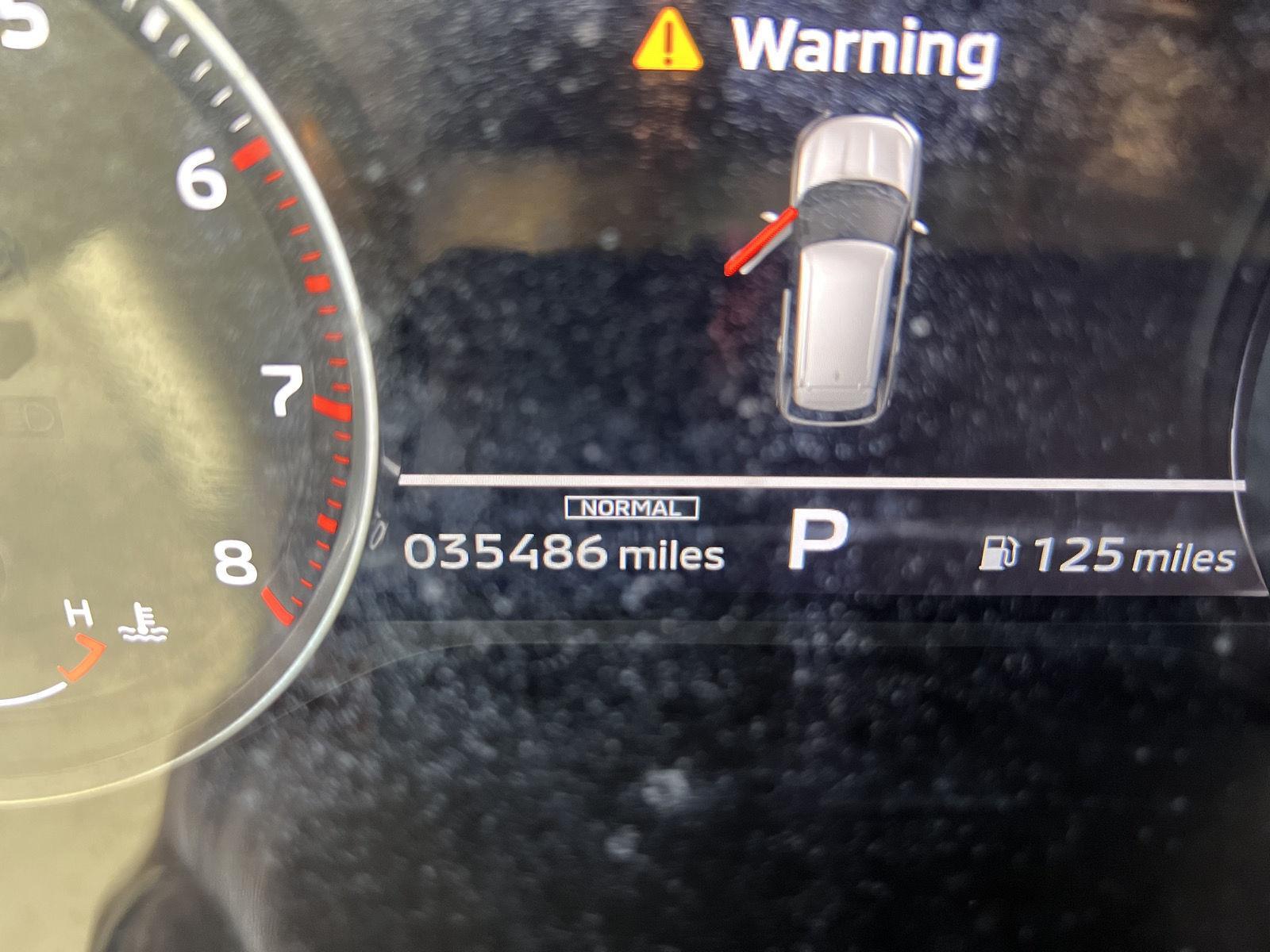 Used 2023 White Diamond Mitsubishi SE image 20