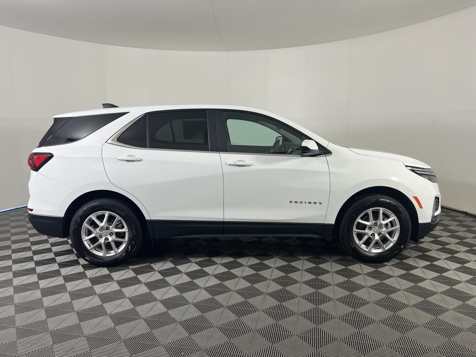 Used 2023 Summit White Chevrolet LT image 2