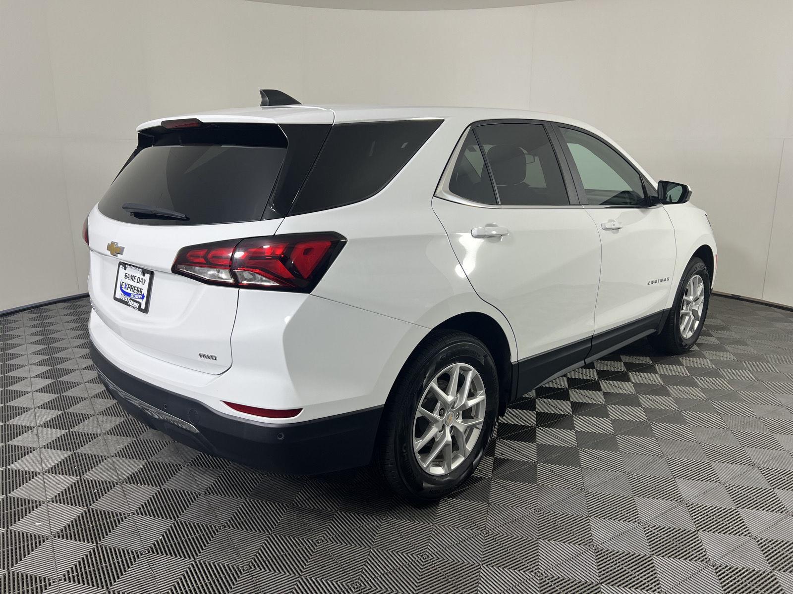 Used 2023 Summit White Chevrolet LT image 3