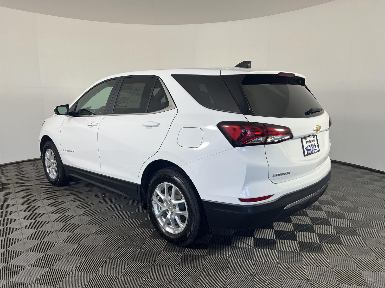 Used 2023 Summit White Chevrolet LT image 5