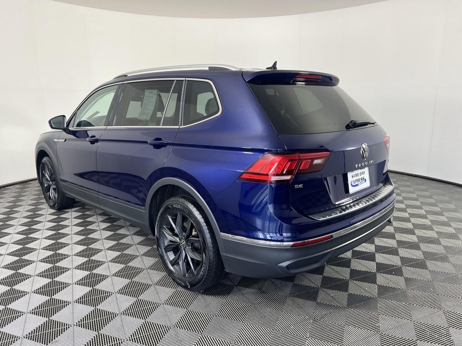Used 2024 Atlantic Blue Metallic Volkswagen SE image 5