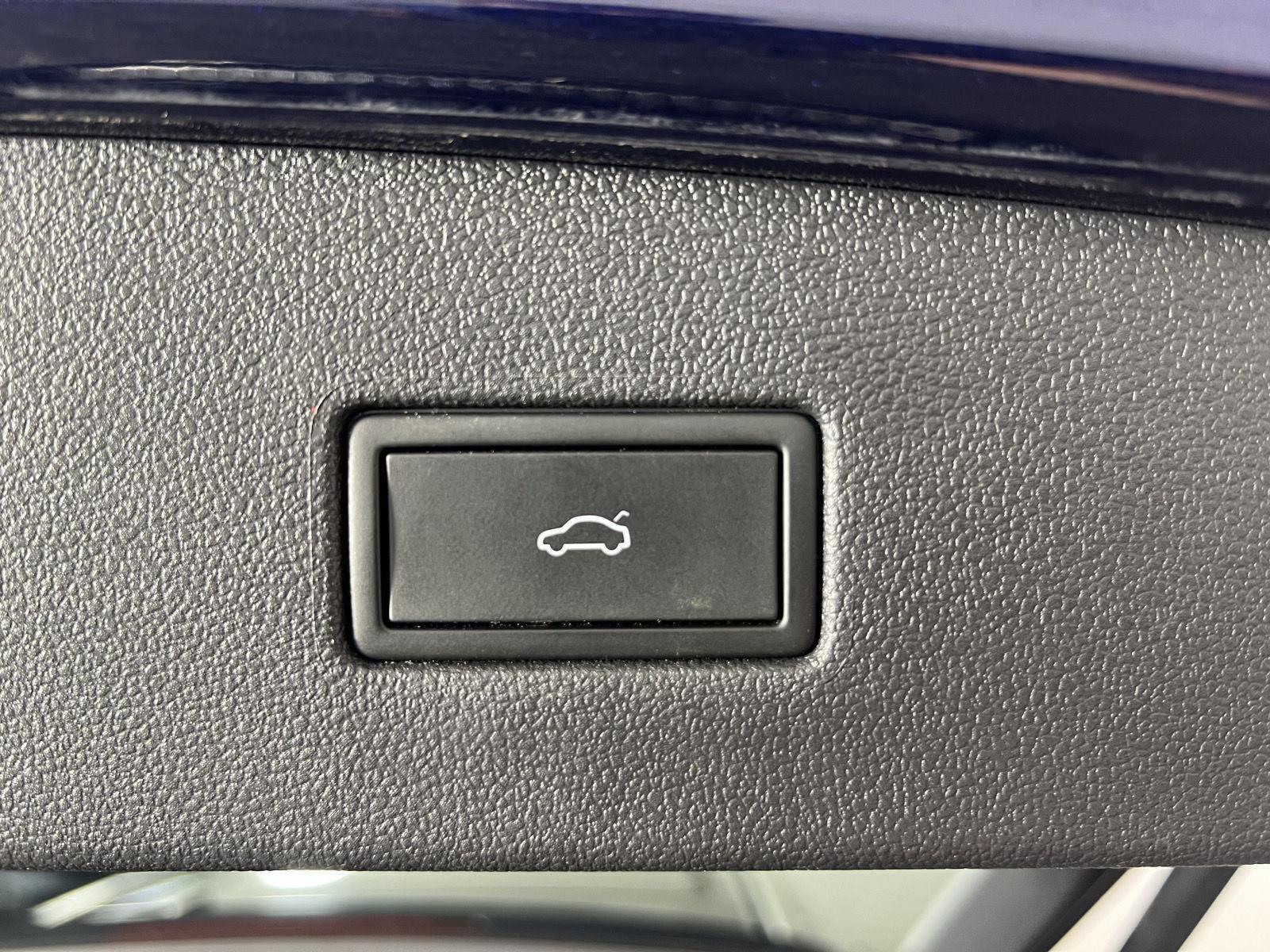 Used 2024 Atlantic Blue Metallic Volkswagen SE image 28