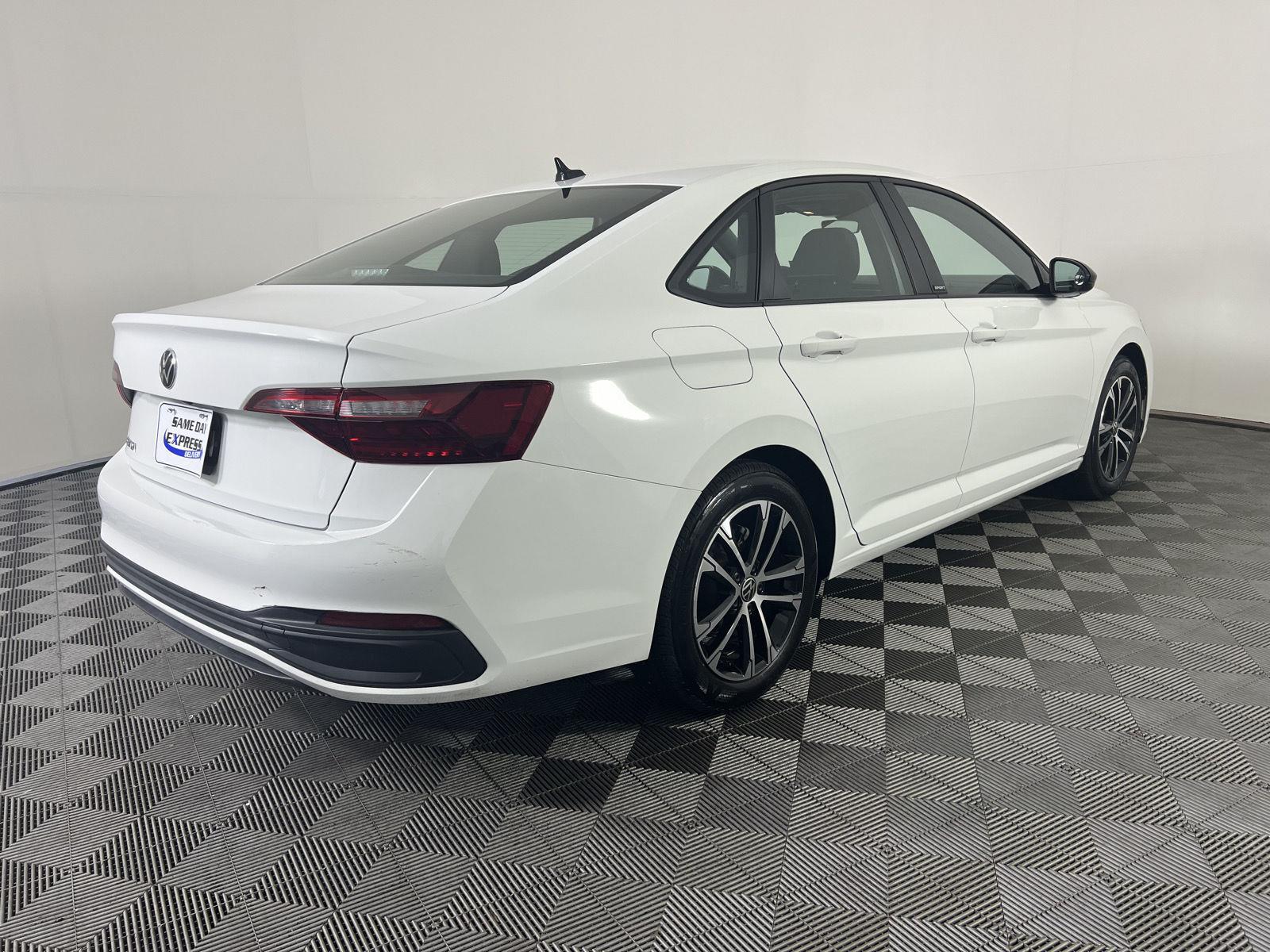 Used 2023 Pure White Volkswagen Sport image 3