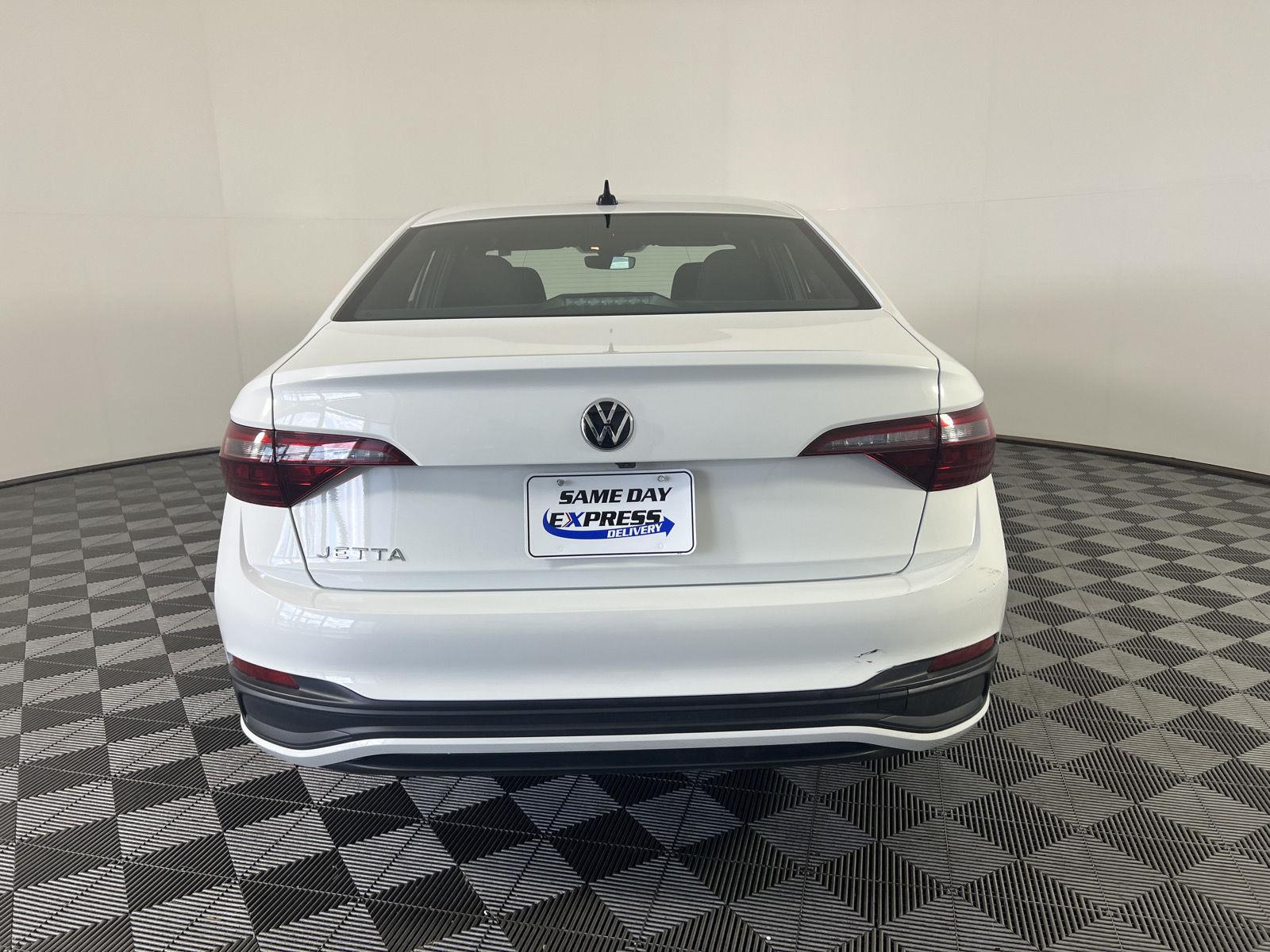 Used 2023 Pure White Volkswagen Sport image 4