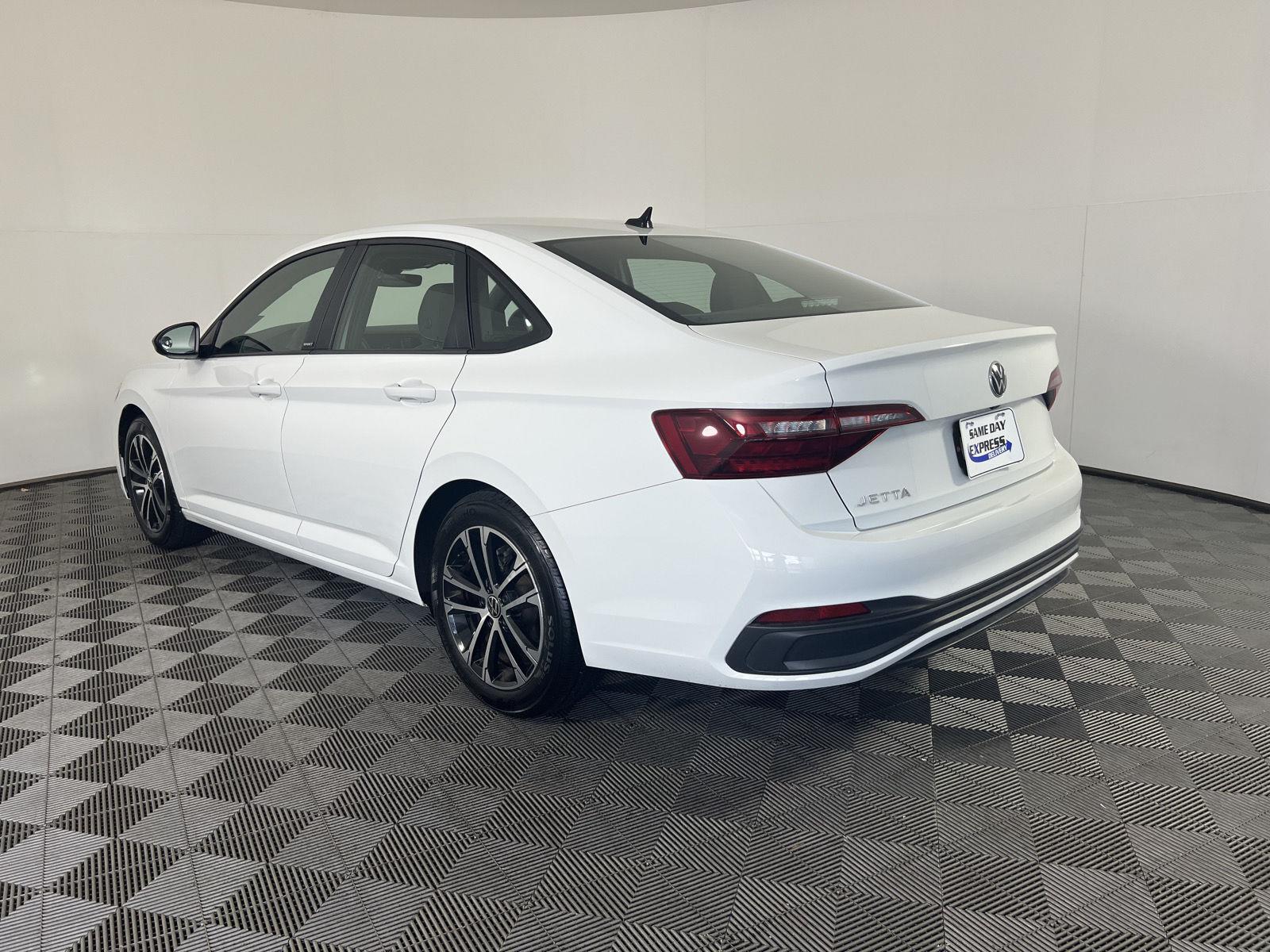 Used 2023 Pure White Volkswagen Sport image 5