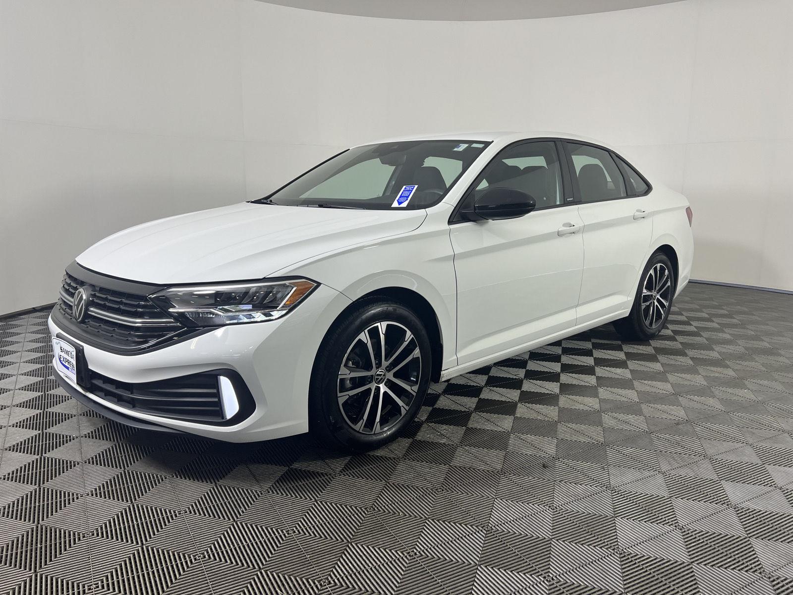 Used 2023 Pure White Volkswagen Sport image 7