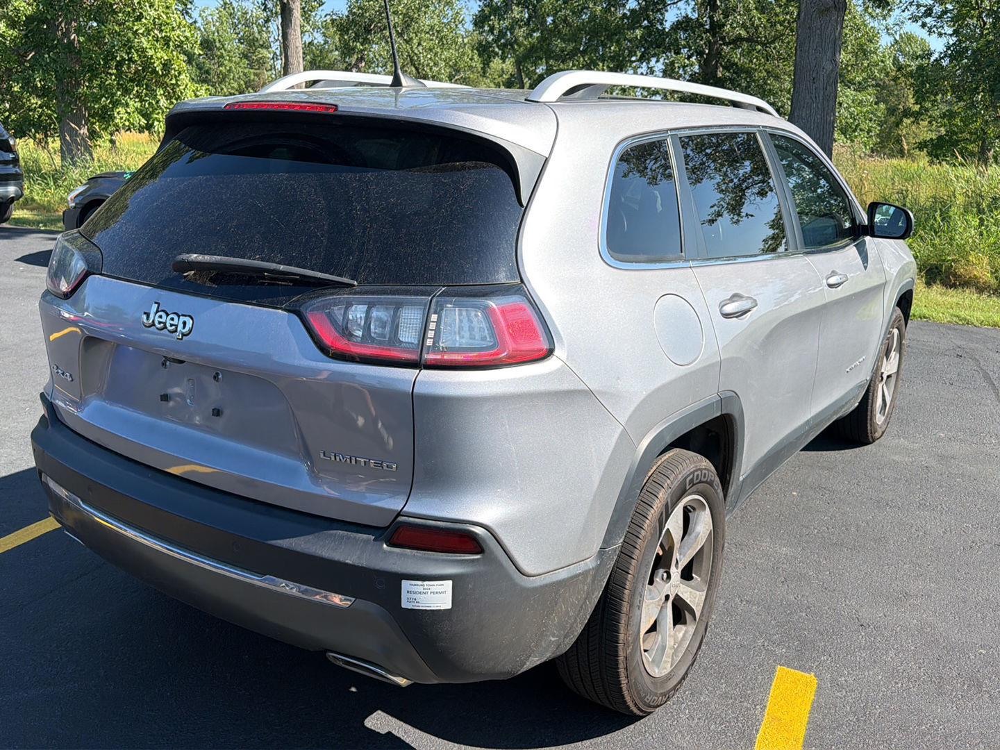 Used 2019 Billet Silver Metallic Clearcoat Jeep Limited image 4