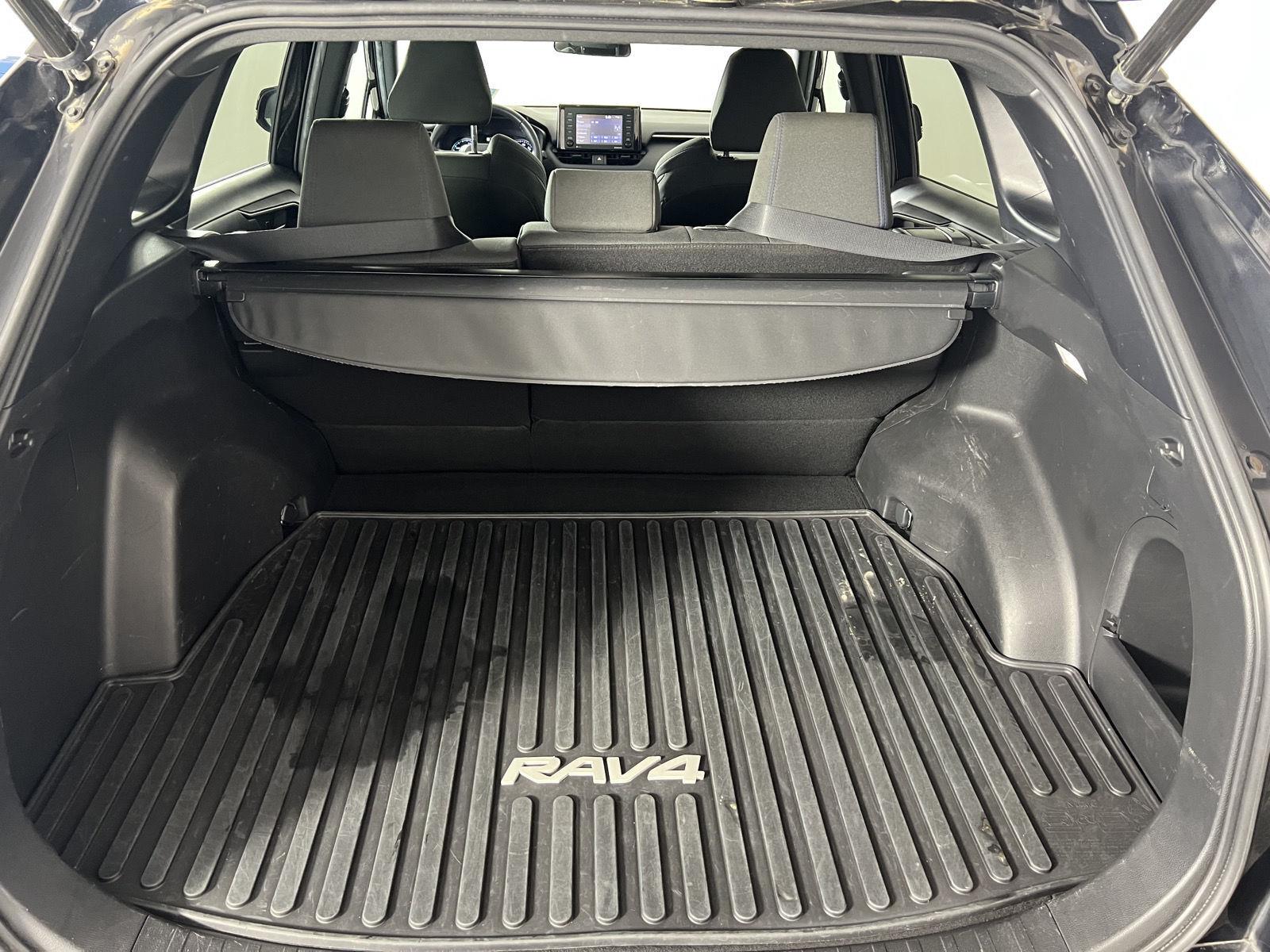 Used 2022 Midnight Black Metallic Toyota Hybrid SE image 29