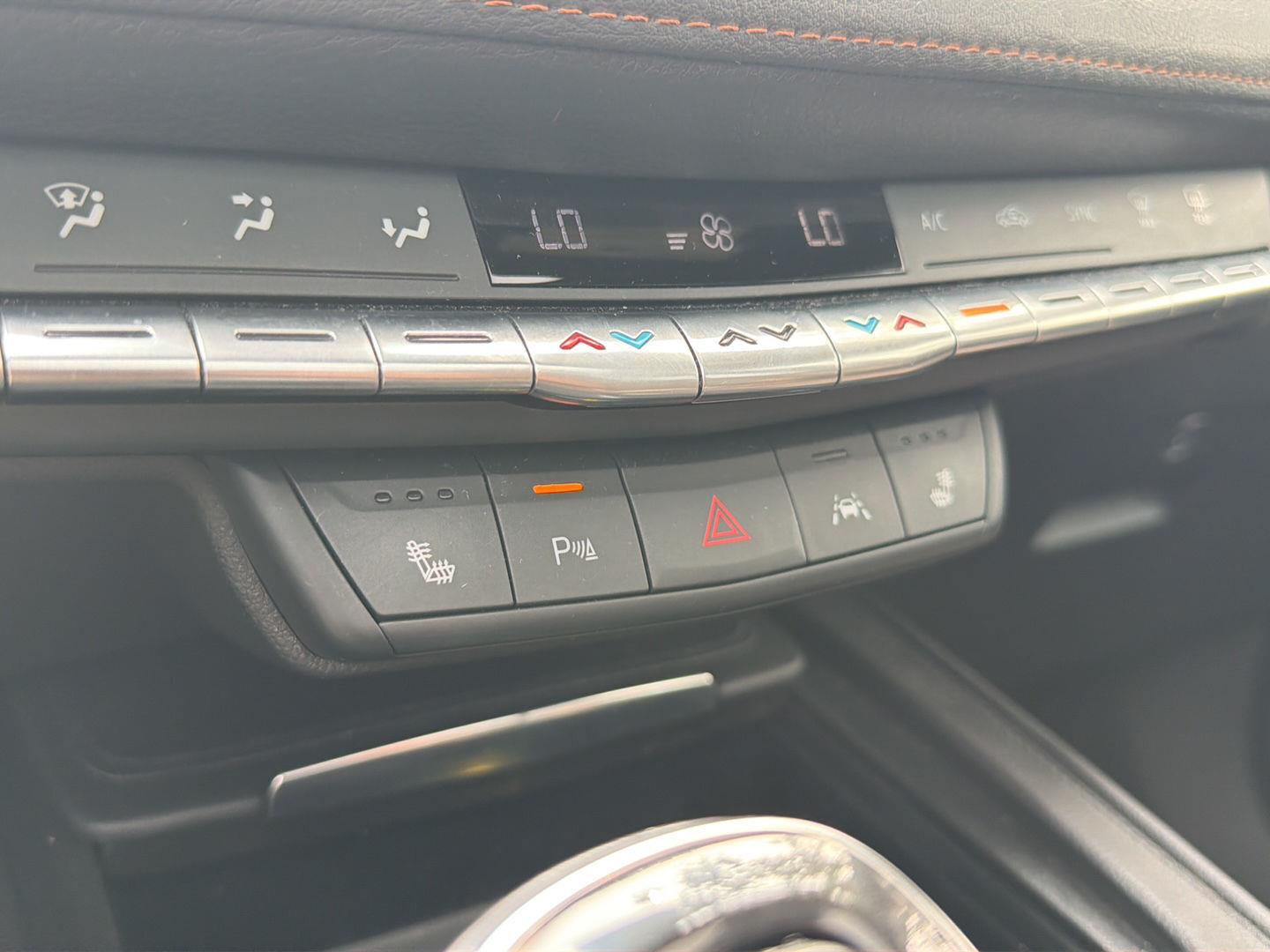 Used 2020 Crystal White Tricoat Cadillac AWD Sport image 18