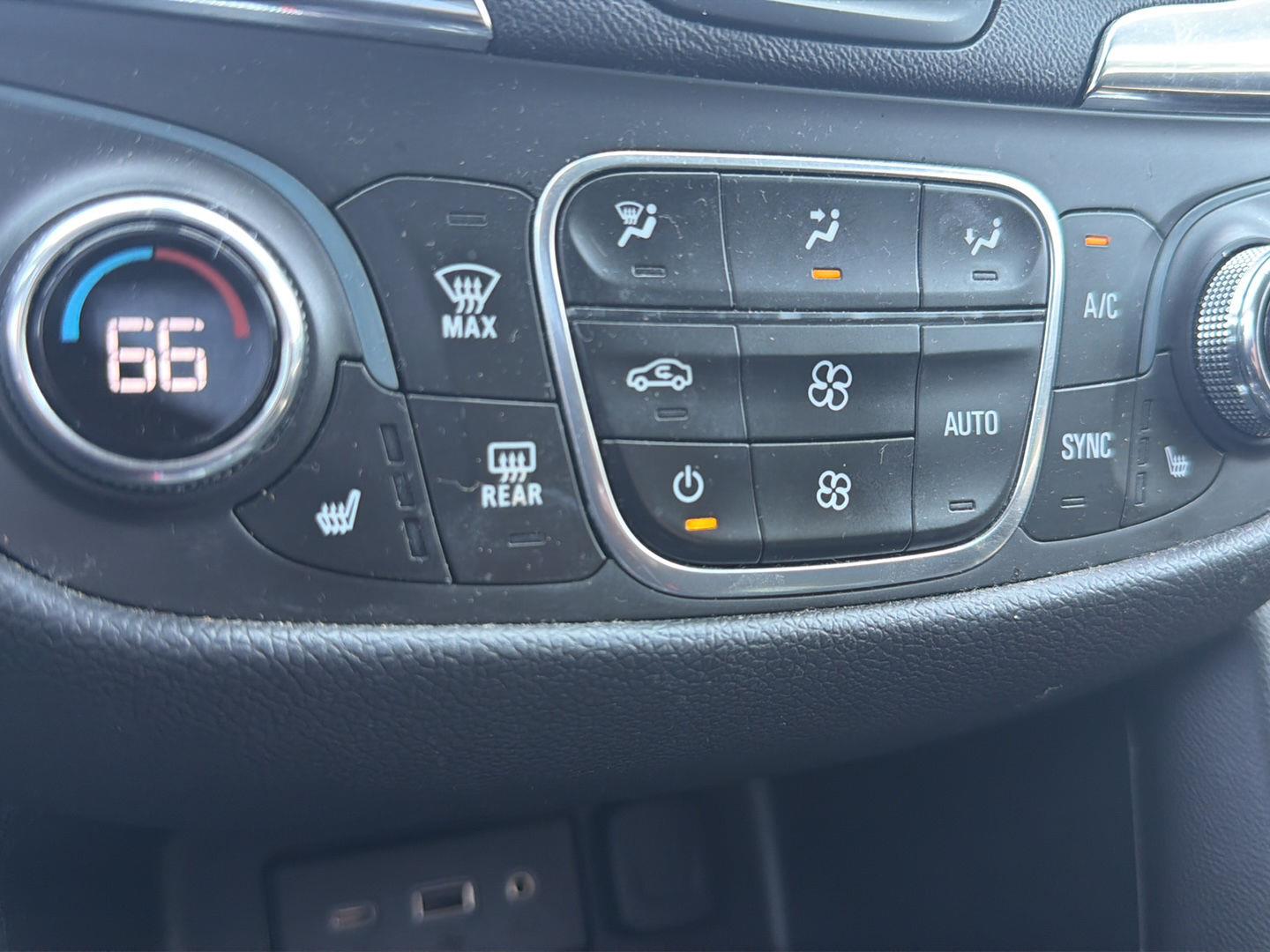 Used 2020 Pacific Blue Metallic Chevrolet LT image 14