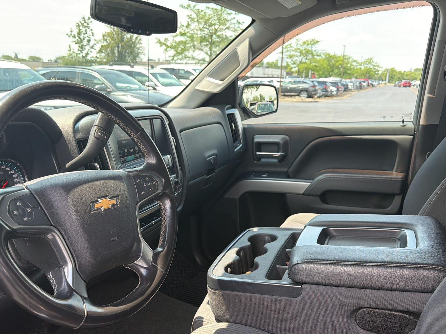 Used 2018 Black Chevrolet LT image 8