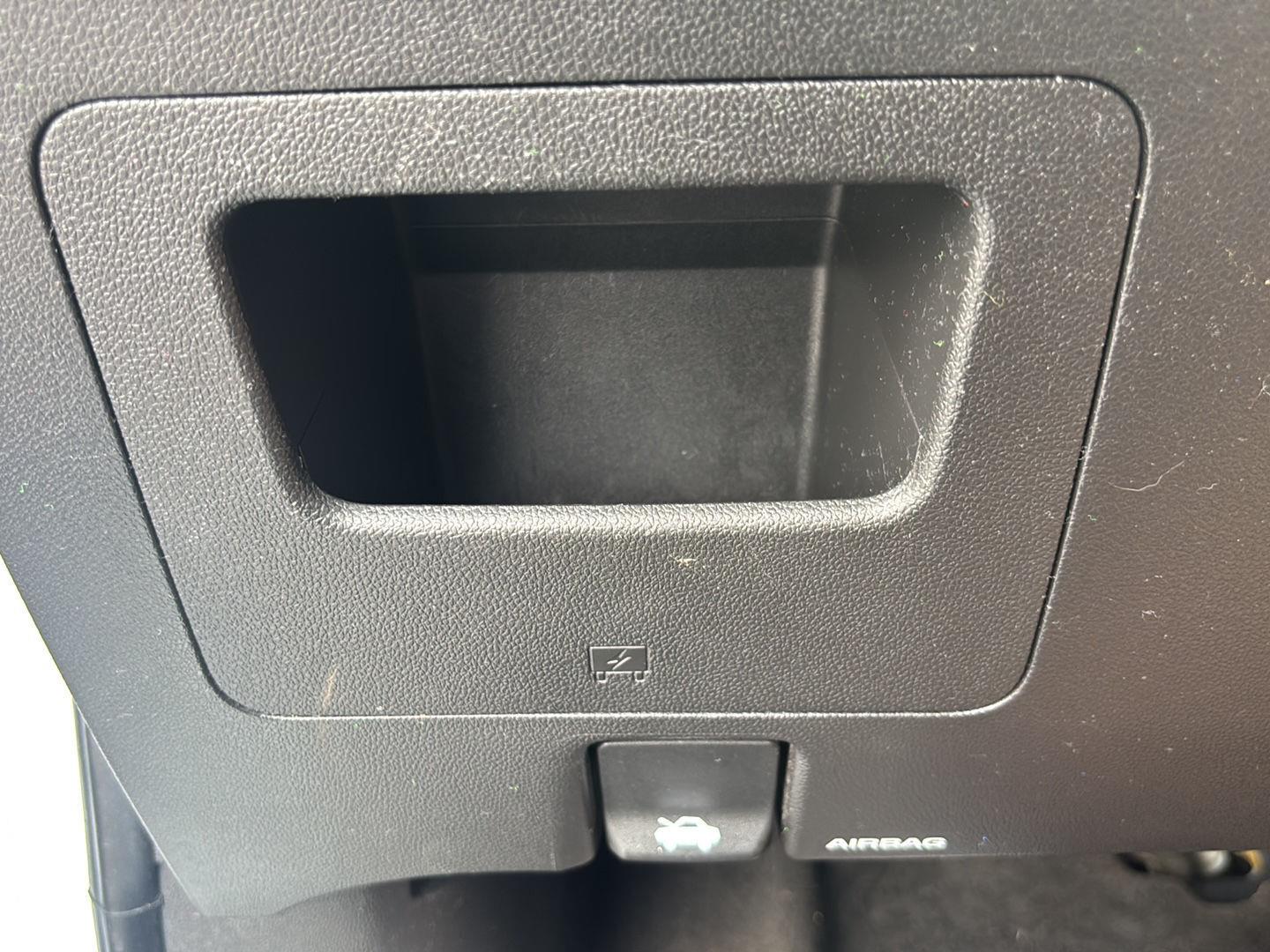 Used 2021 Summit White Chevrolet L image 18