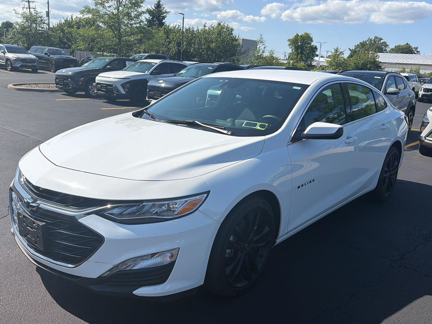 Used 2024 Summit White Chevrolet LT image 3