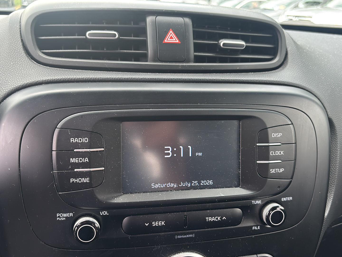 Used 2017 Alien II Kia + image 10