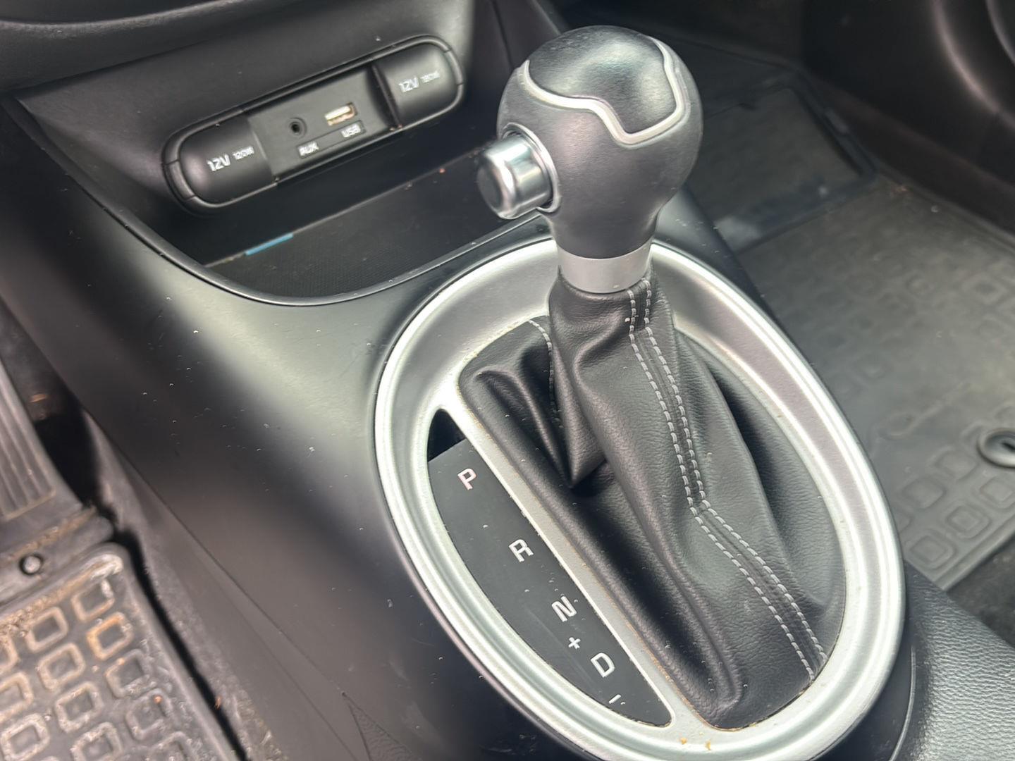 Used 2017 Alien II Kia + image 11