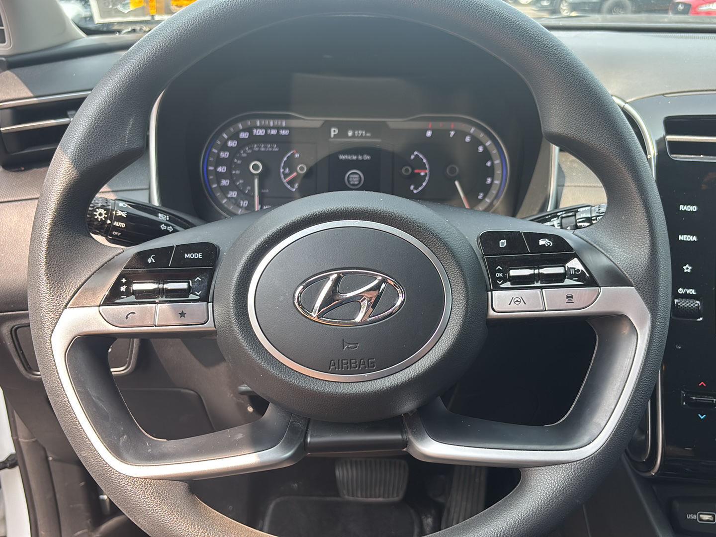 Certified Used 2024 White Pearl Hyundai SEL image 9