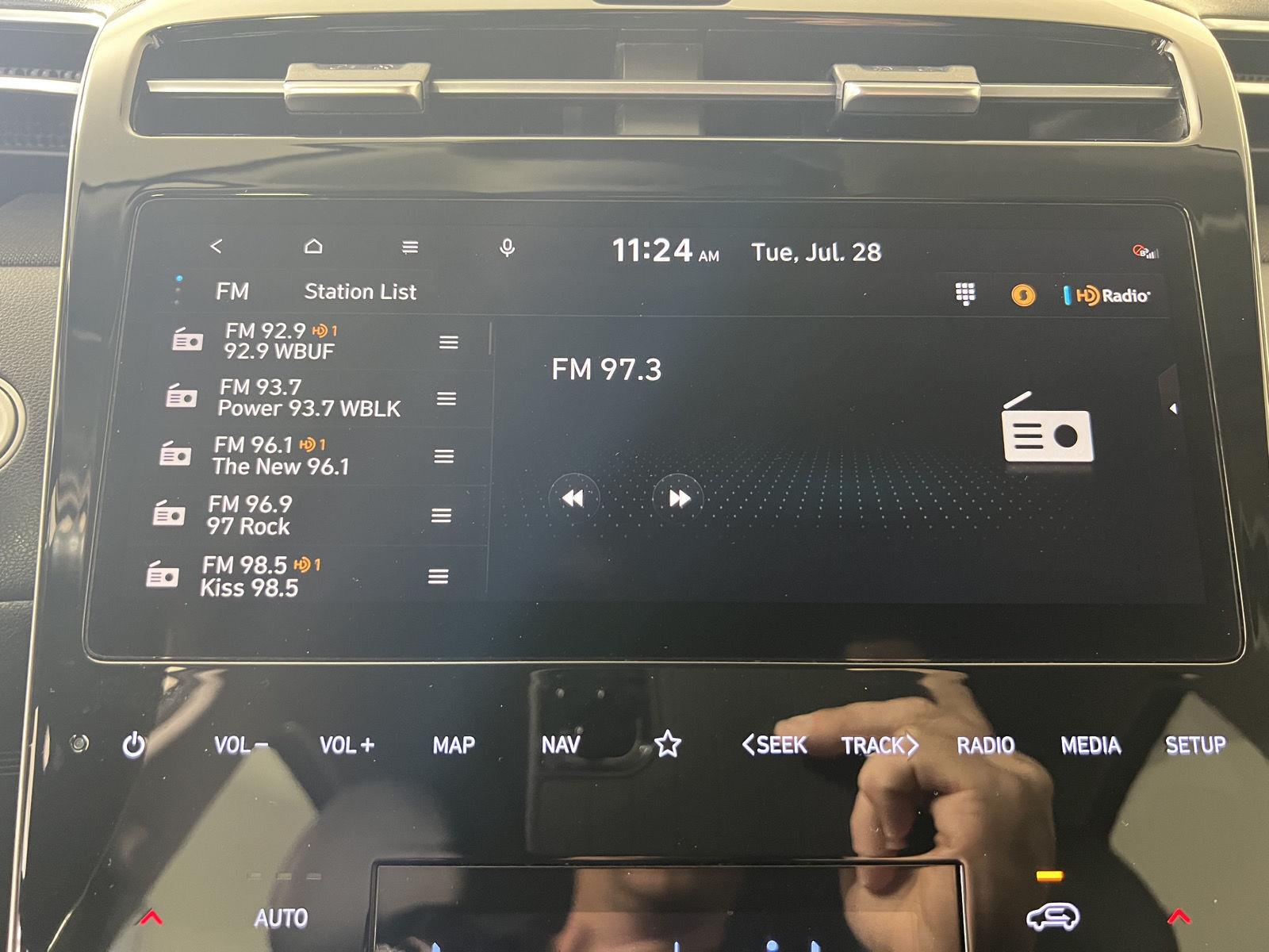 Certified Used 2023 Amazon Gray Hyundai SEL Convenience image 19