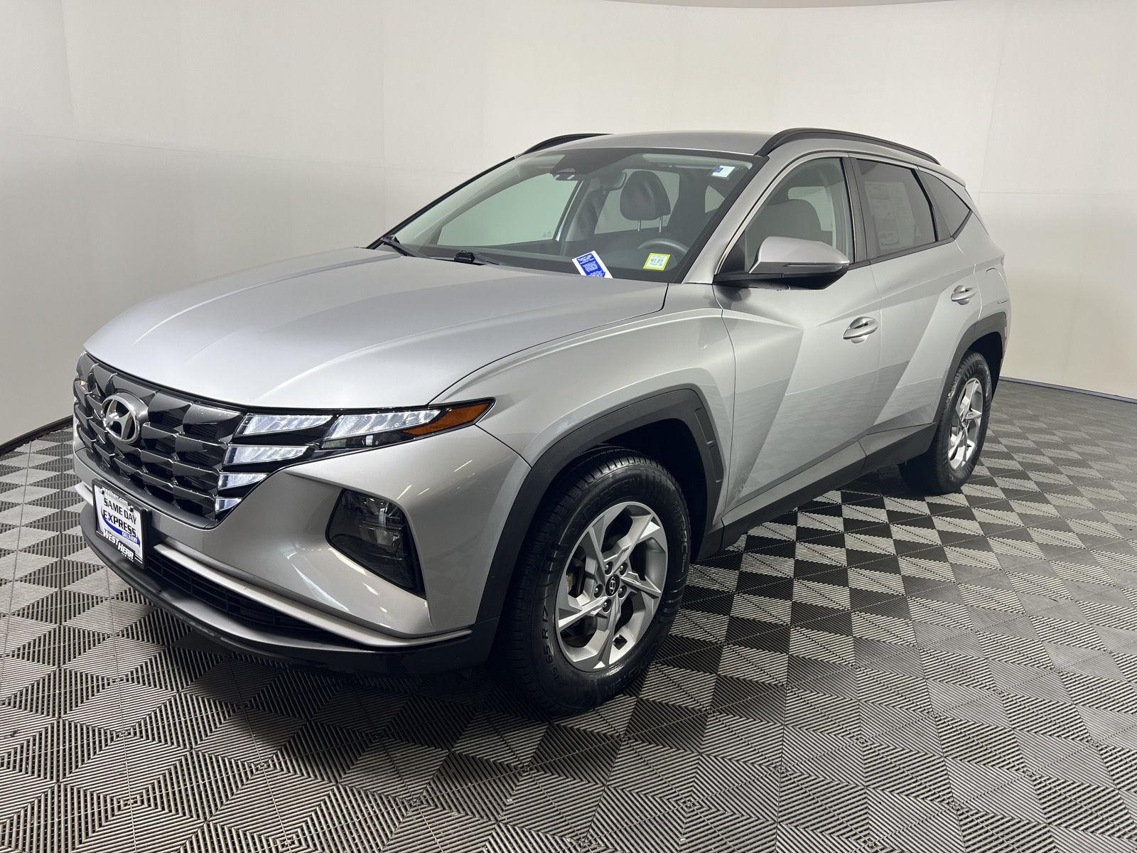 Certified Used 2023 Shimmering Silver Hyundai SEL image 7
