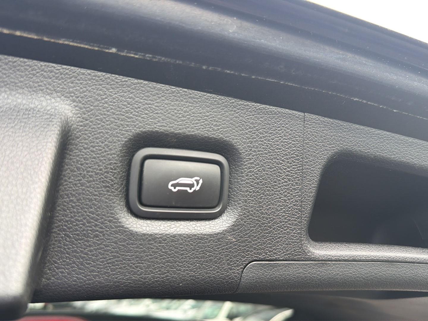 Certified Used 2023 Twilight Black Hyundai Limited image 12