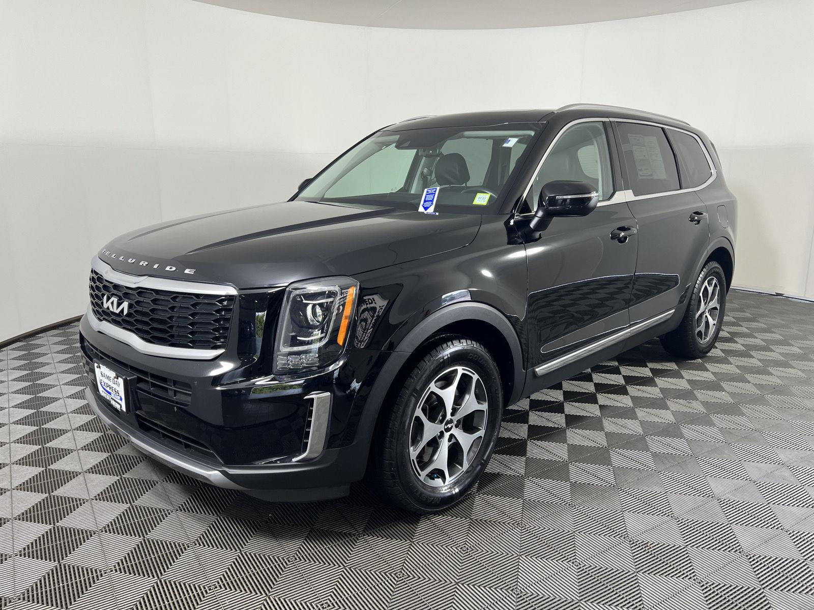 Used 2022 Ebony Black Kia EX image 7