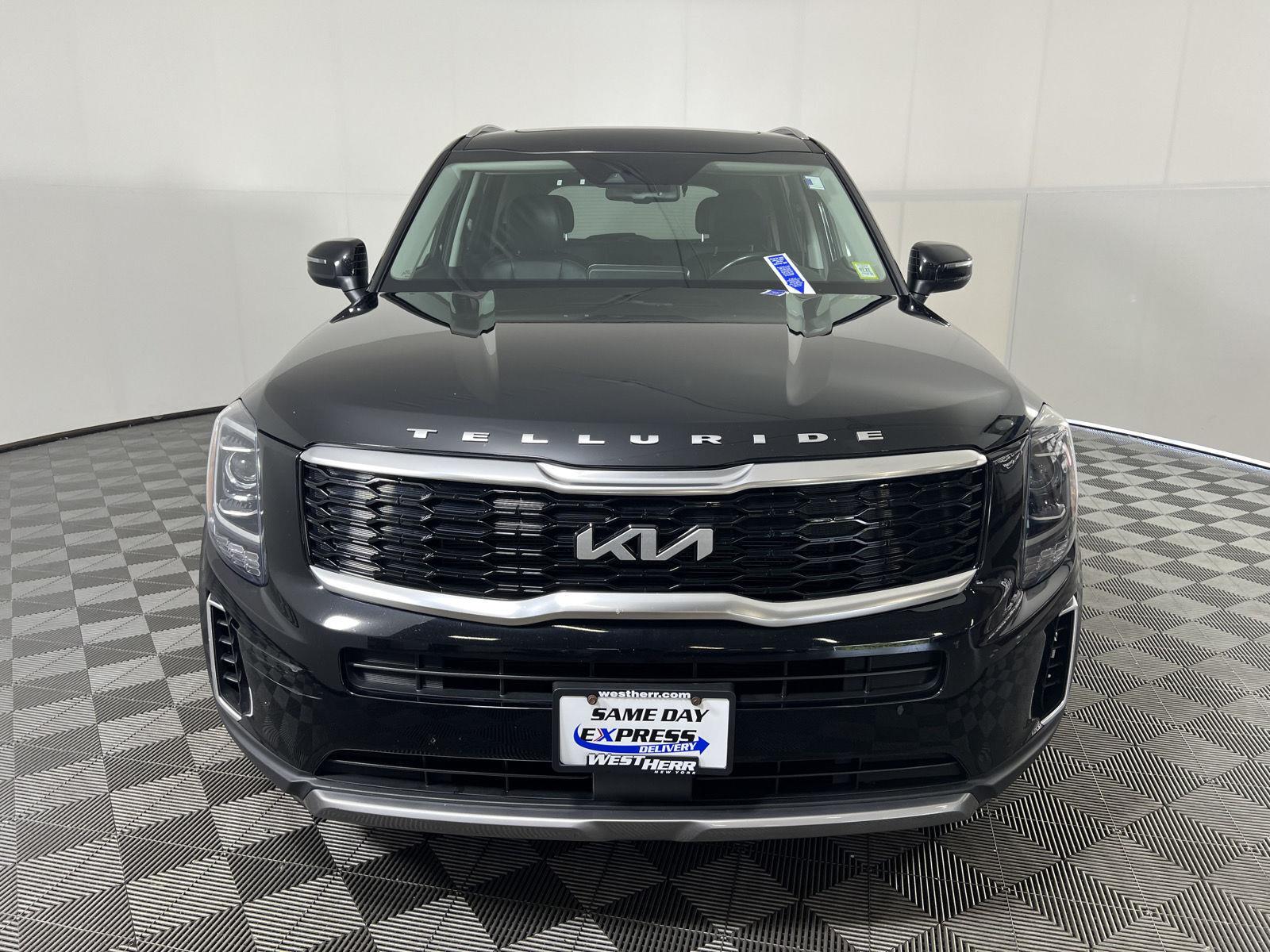 Used 2022 Ebony Black Kia EX image 8