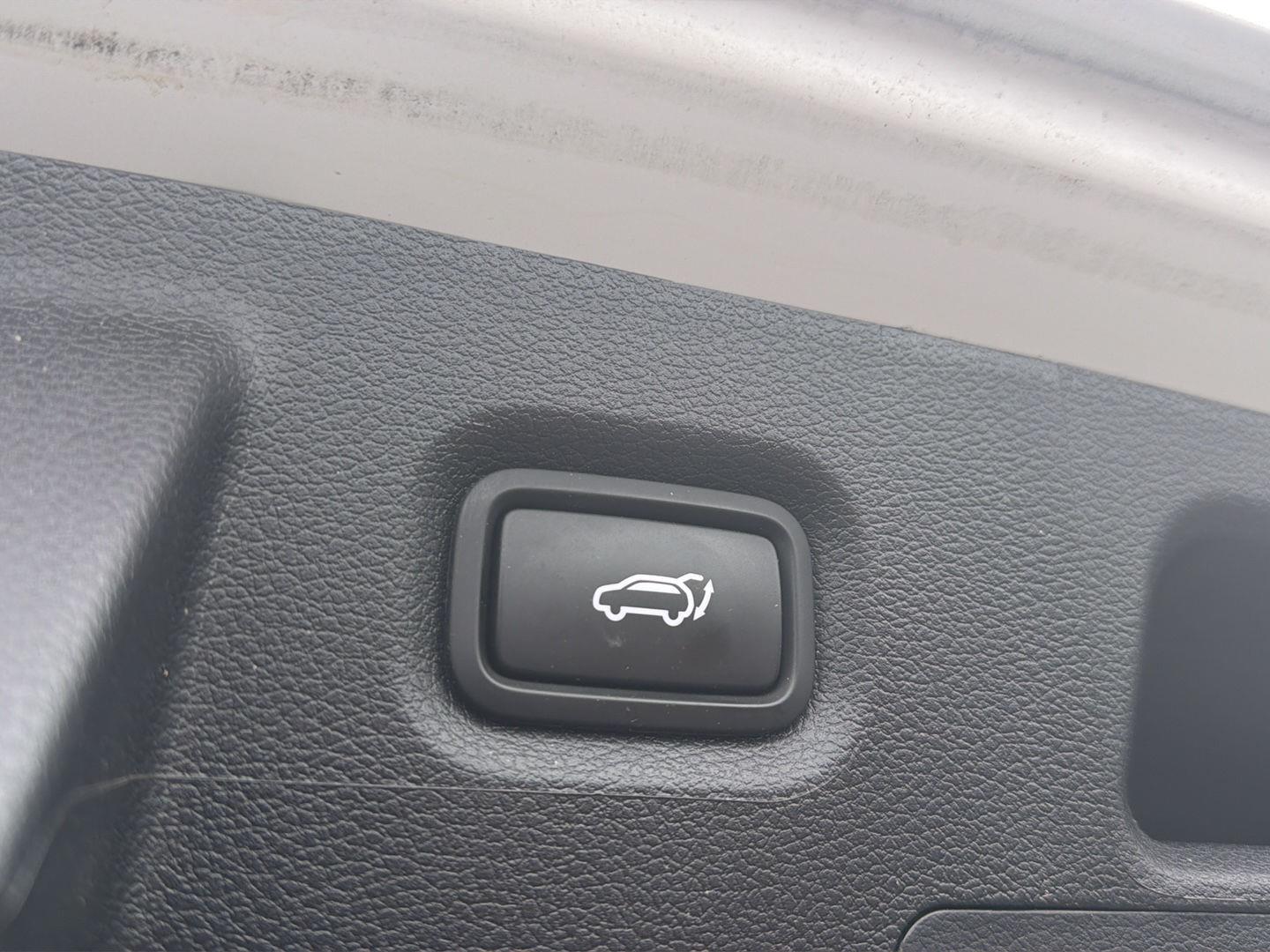 Certified Used 2023 Serenity White Pearl Hyundai SEL image 11