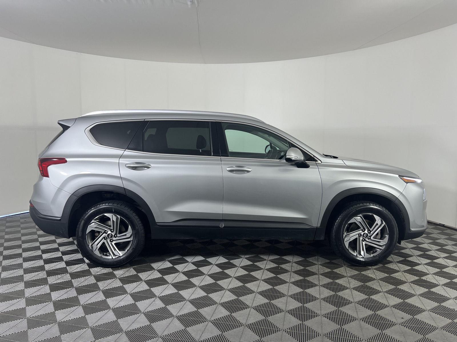 Certified Used 2023 Shimmering Silver Hyundai SEL image 2
