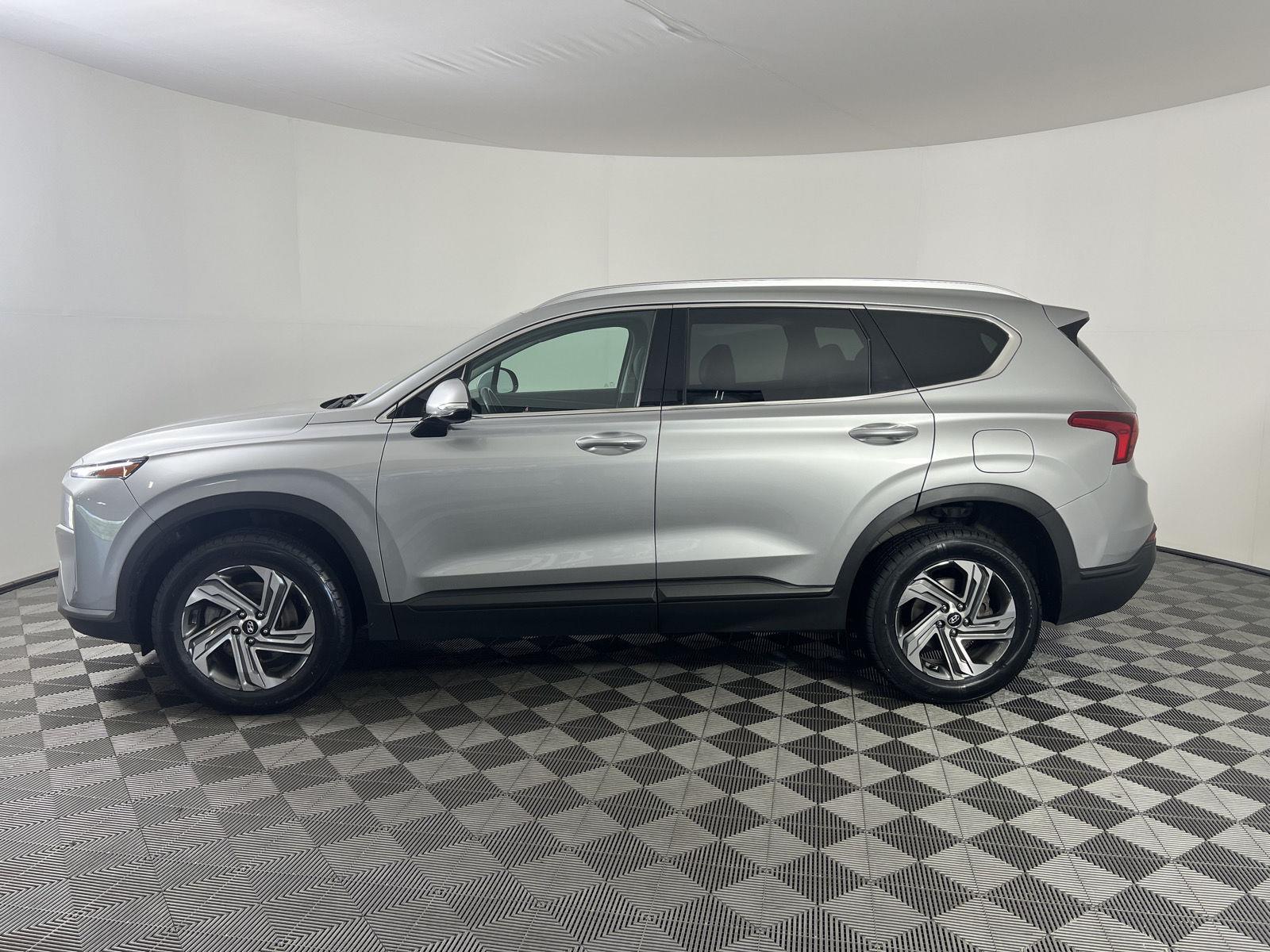Certified Used 2023 Shimmering Silver Hyundai SEL image 6