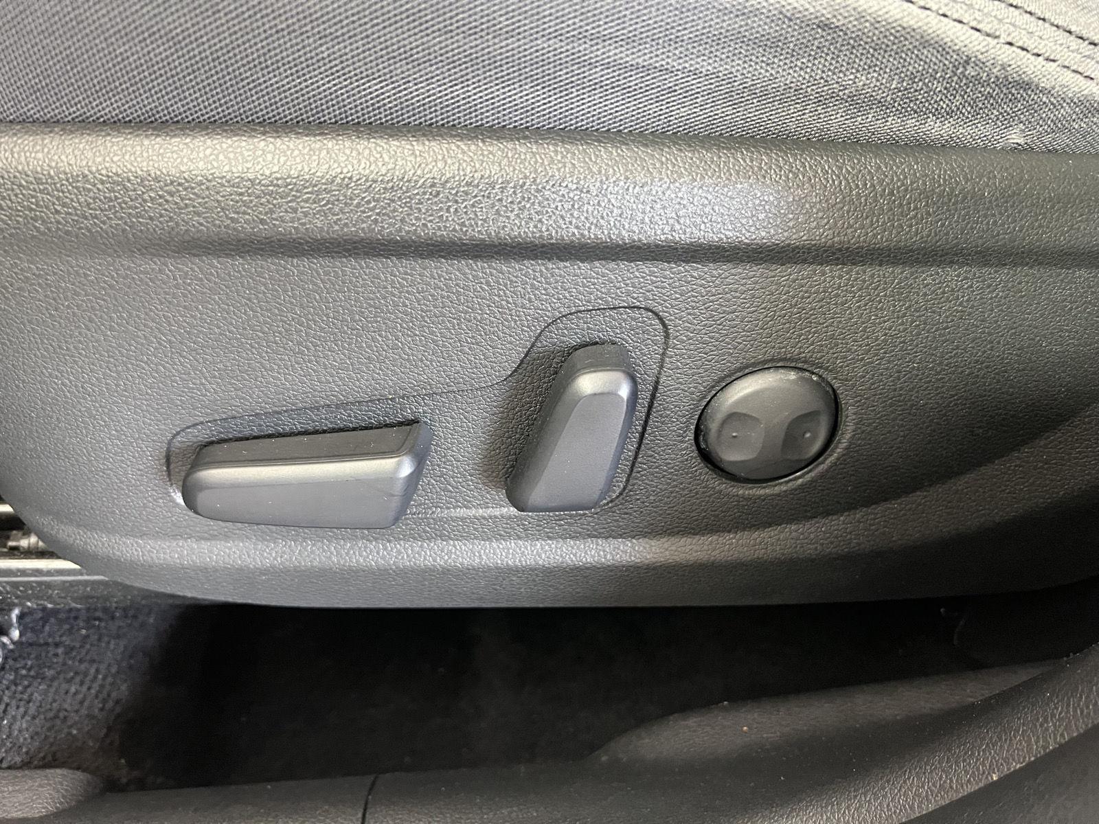 Certified Used 2023 Shimmering Silver Hyundai SEL image 12