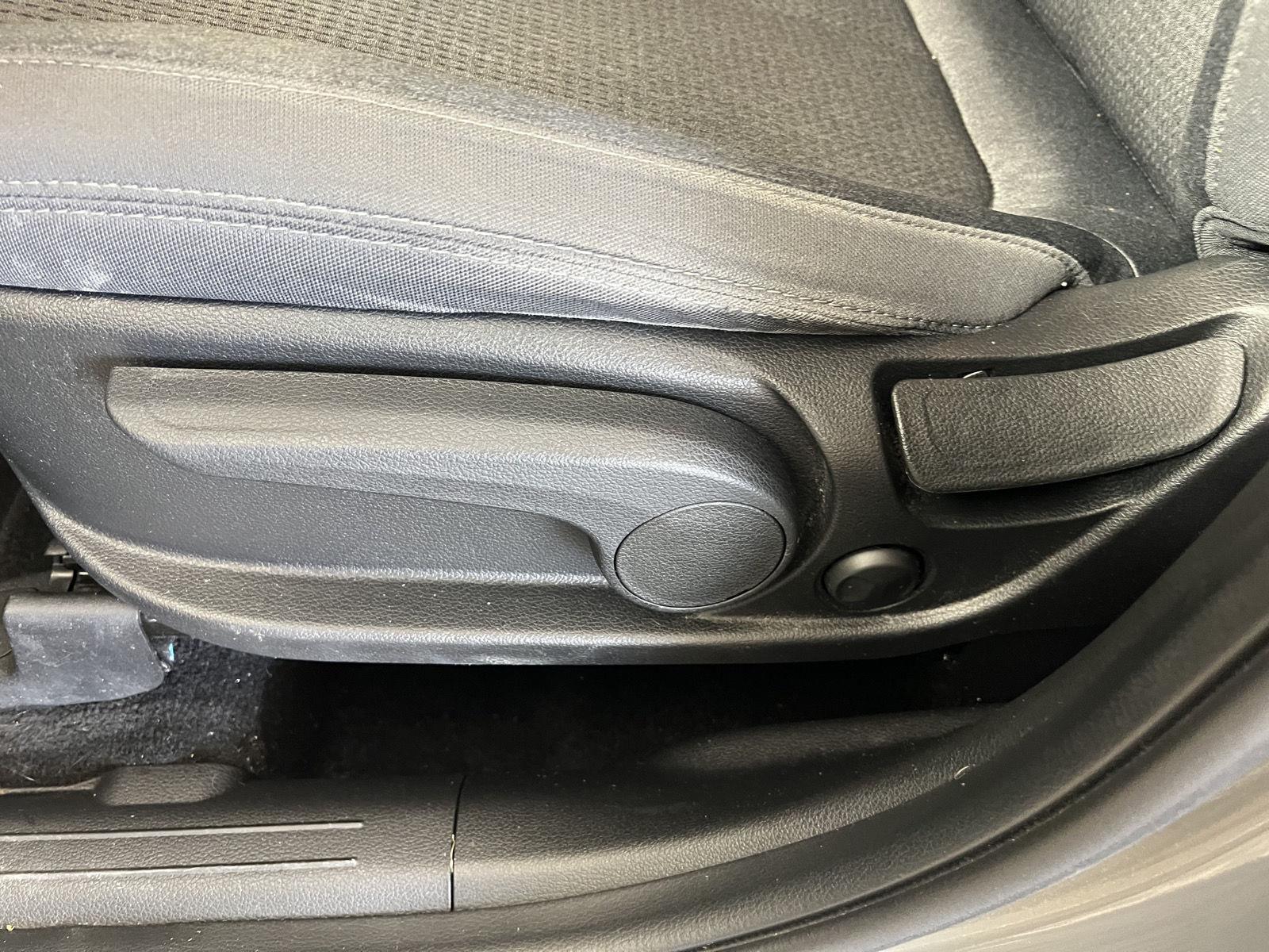 Certified Used 2023 Hampton Gray Hyundai SE image 12