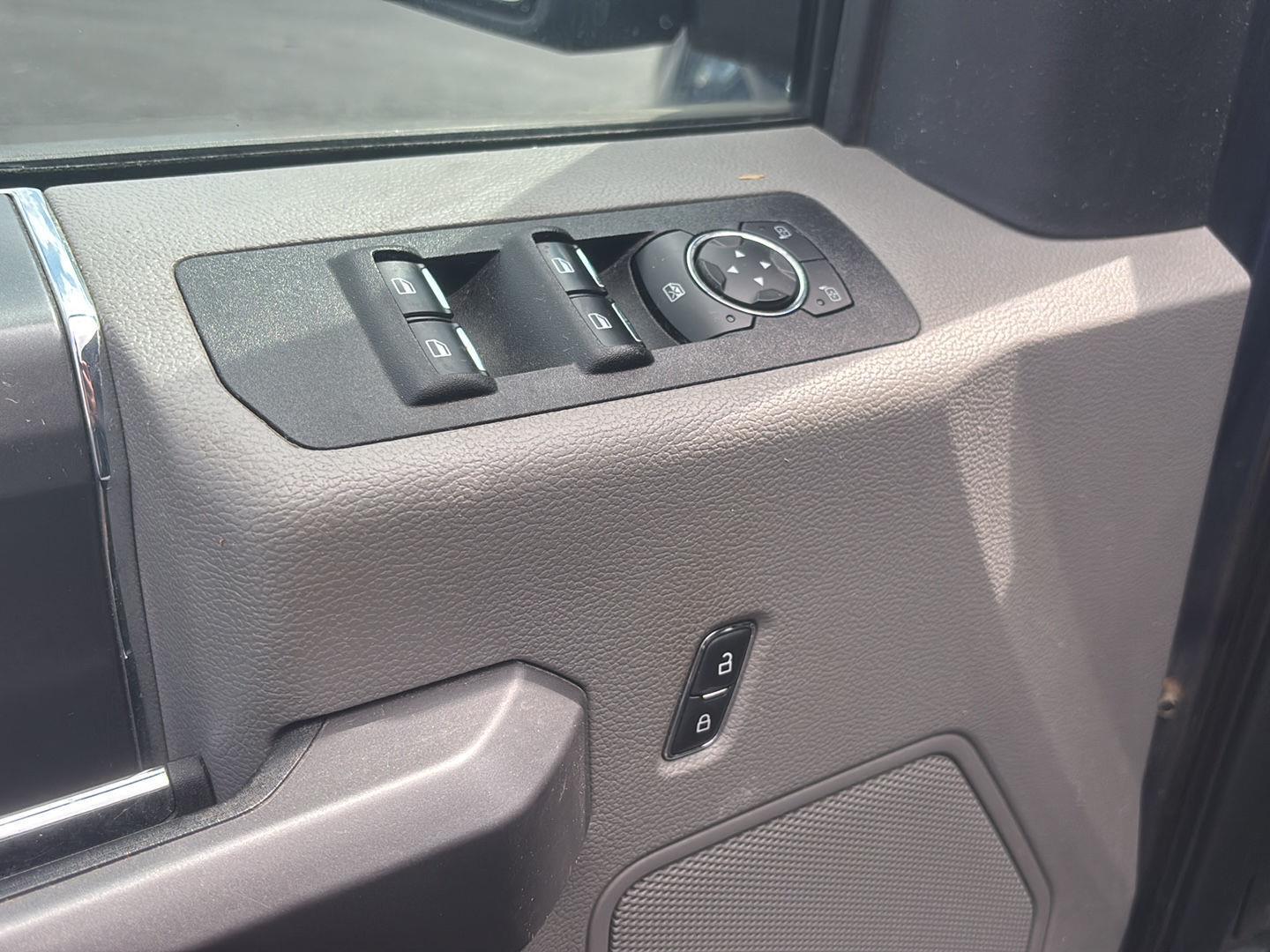Used 2019 Blue Jeans Ford XLT image 8