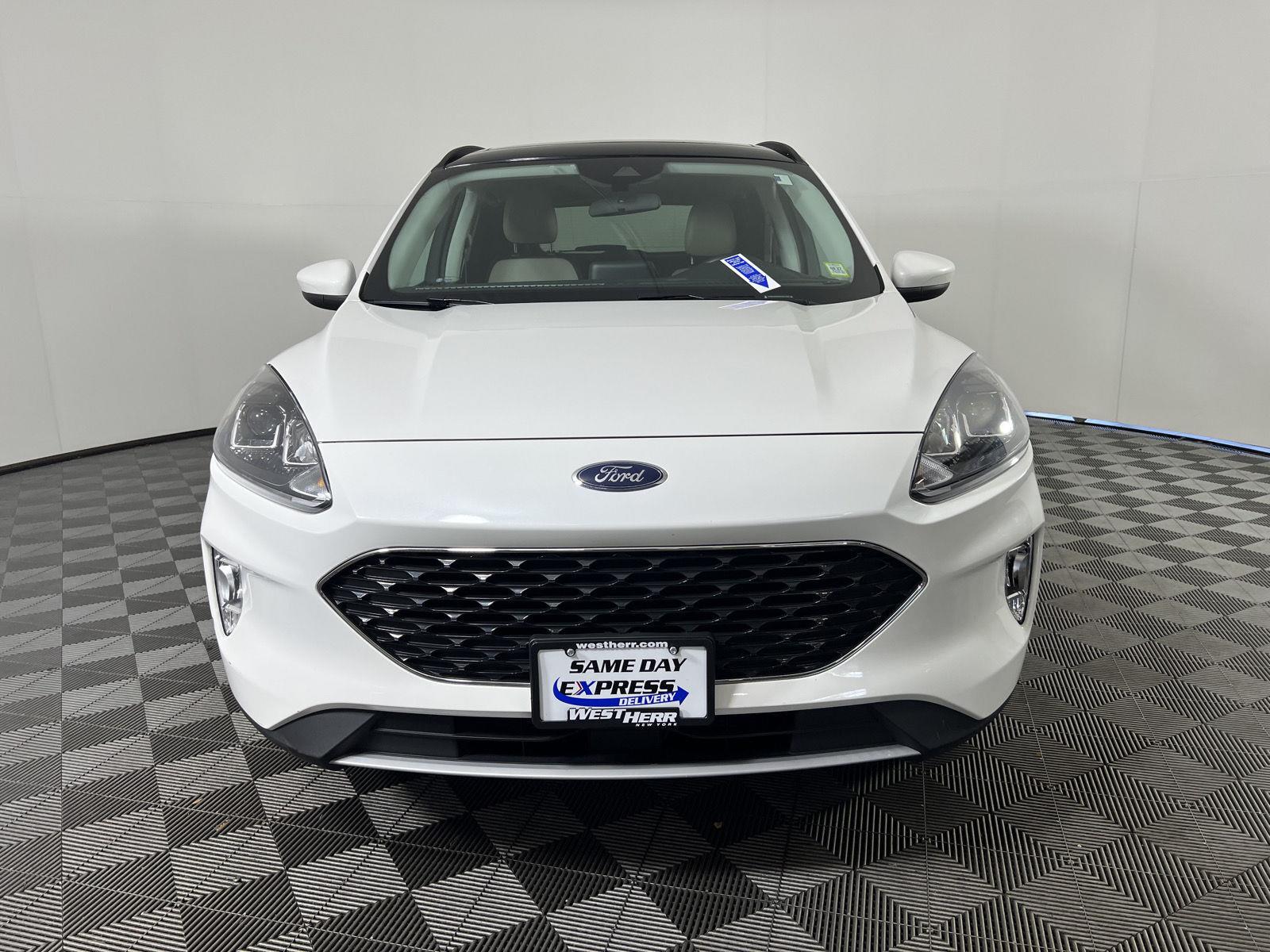 Used 2022 Star White Metallic Tri-Coat Ford SEL image 8