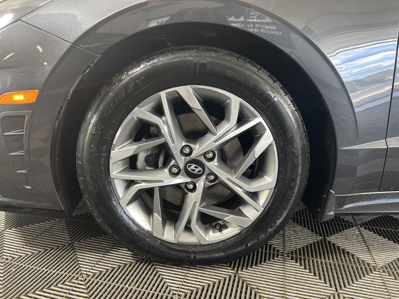 Used 2020 Portofino Gray Hyundai SEL image 9