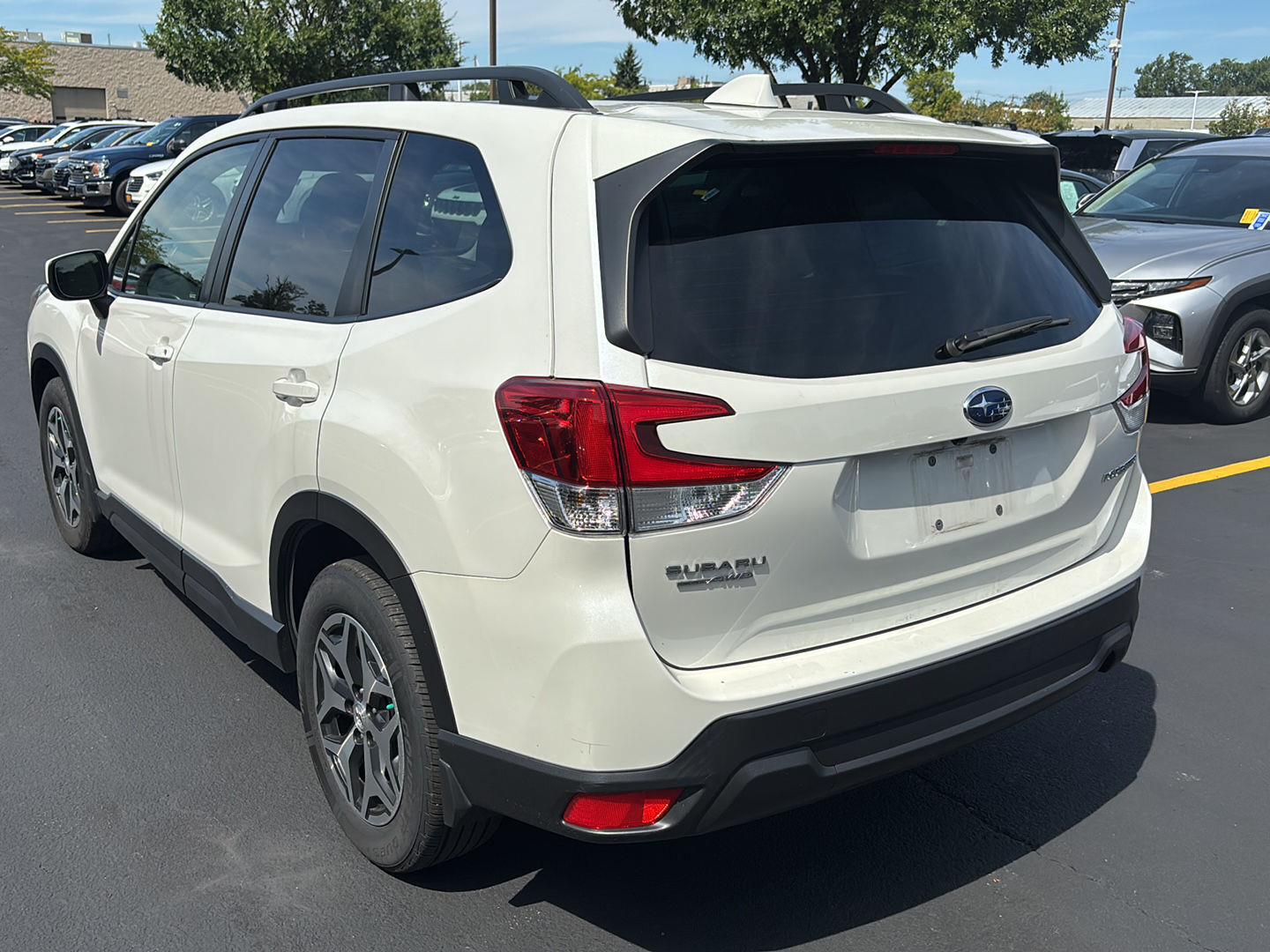 Used 2023 Crystal White Pearl Subaru Premium image 5