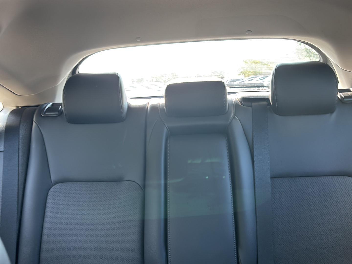 Used 2022 Smokey Mauve Pearl Honda EX-L image 17