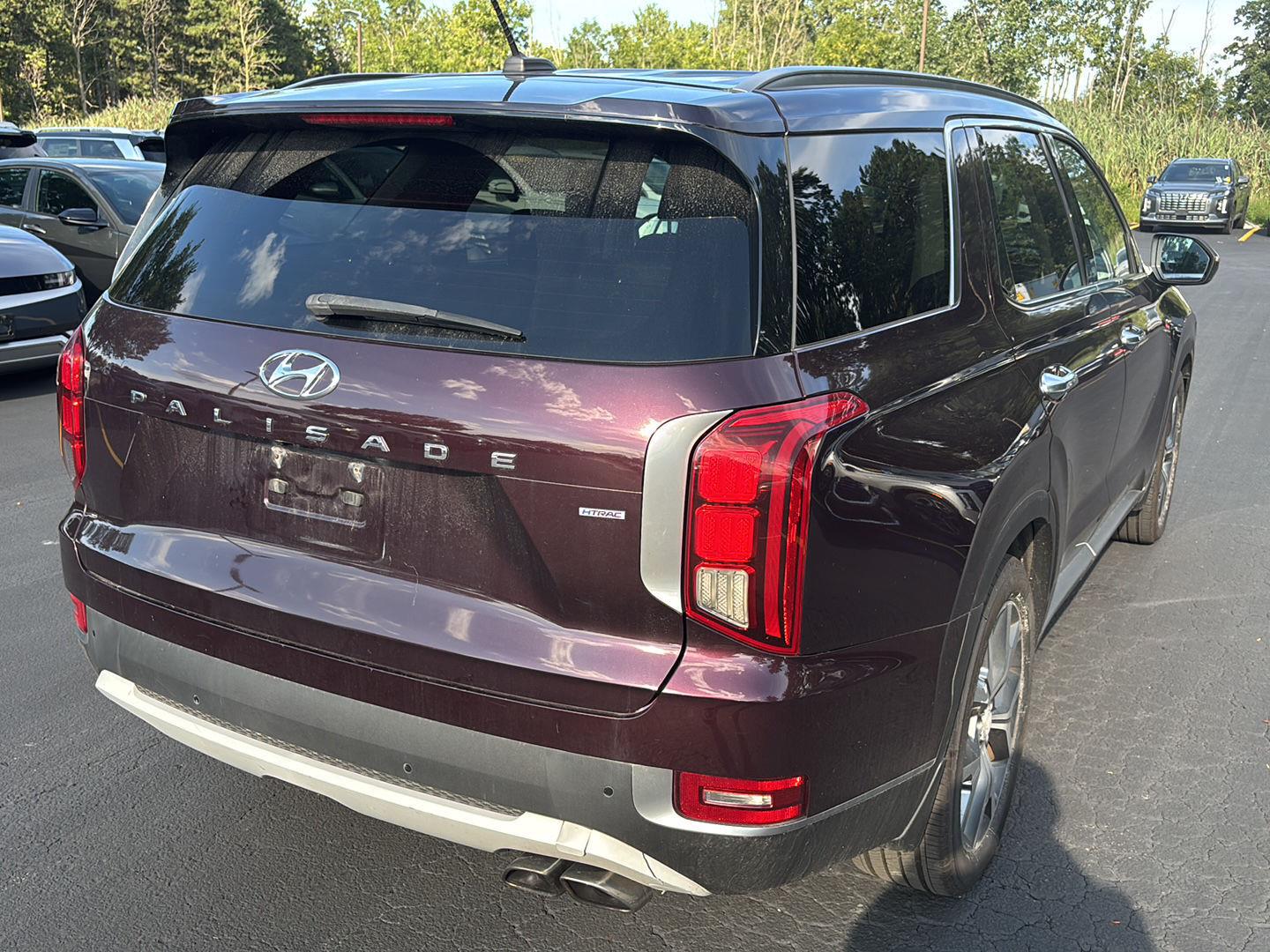 Used 2020 Sierra Burgundy Hyundai SEL image 7