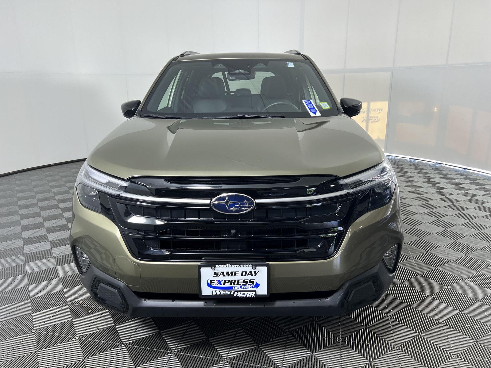 Used 2025 Autumn Green Metallic Subaru Touring image 8