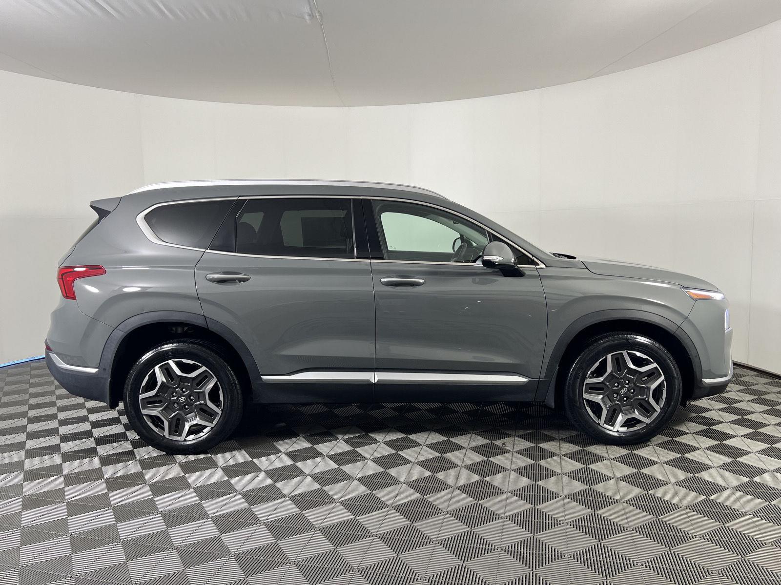 Certified Used 2023 Hampton Gray Hyundai Limited image 2