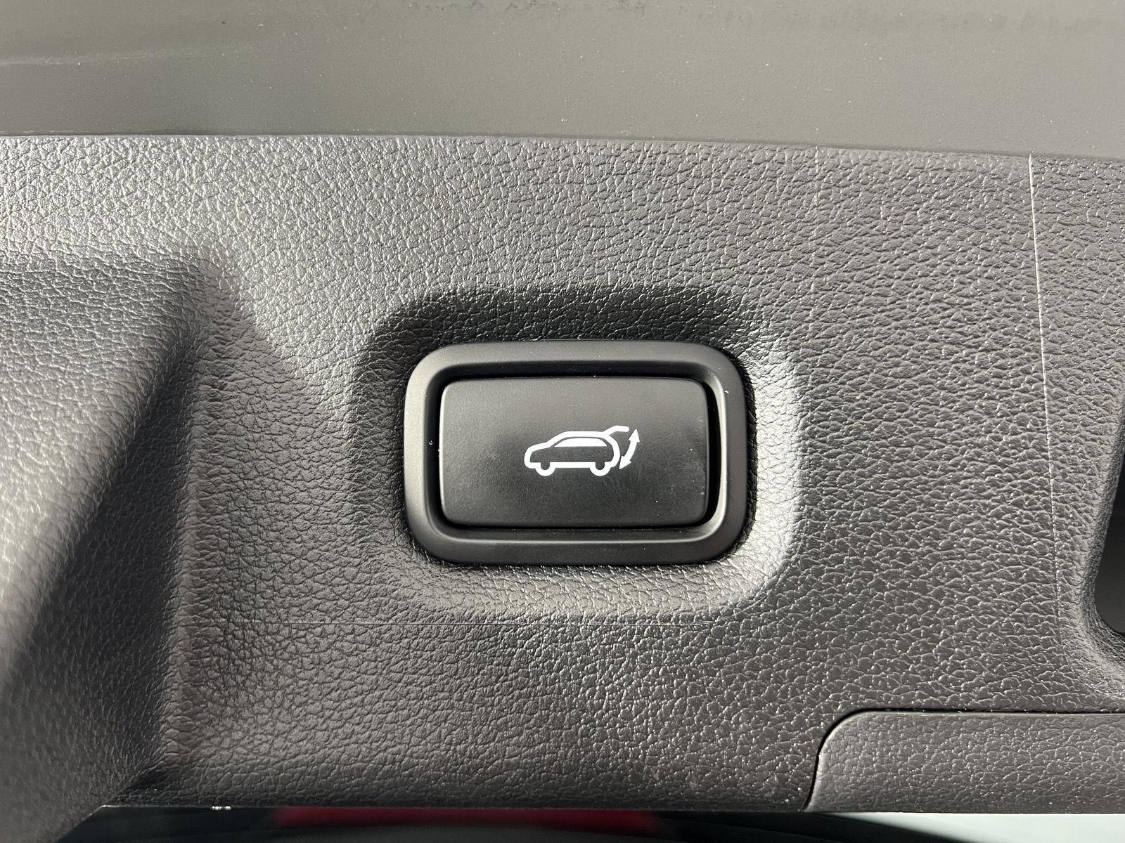 Certified Used 2023 Hampton Gray Hyundai Limited image 30