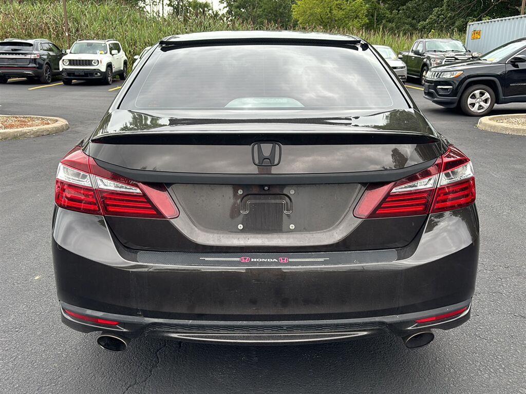 Used 2017 Kona Coffee Metallic Honda Sport SE image 8
