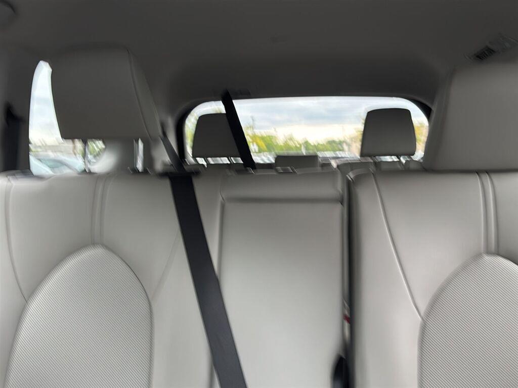 Used 2024 Wind Chill Pearl Toyota XLE image 16