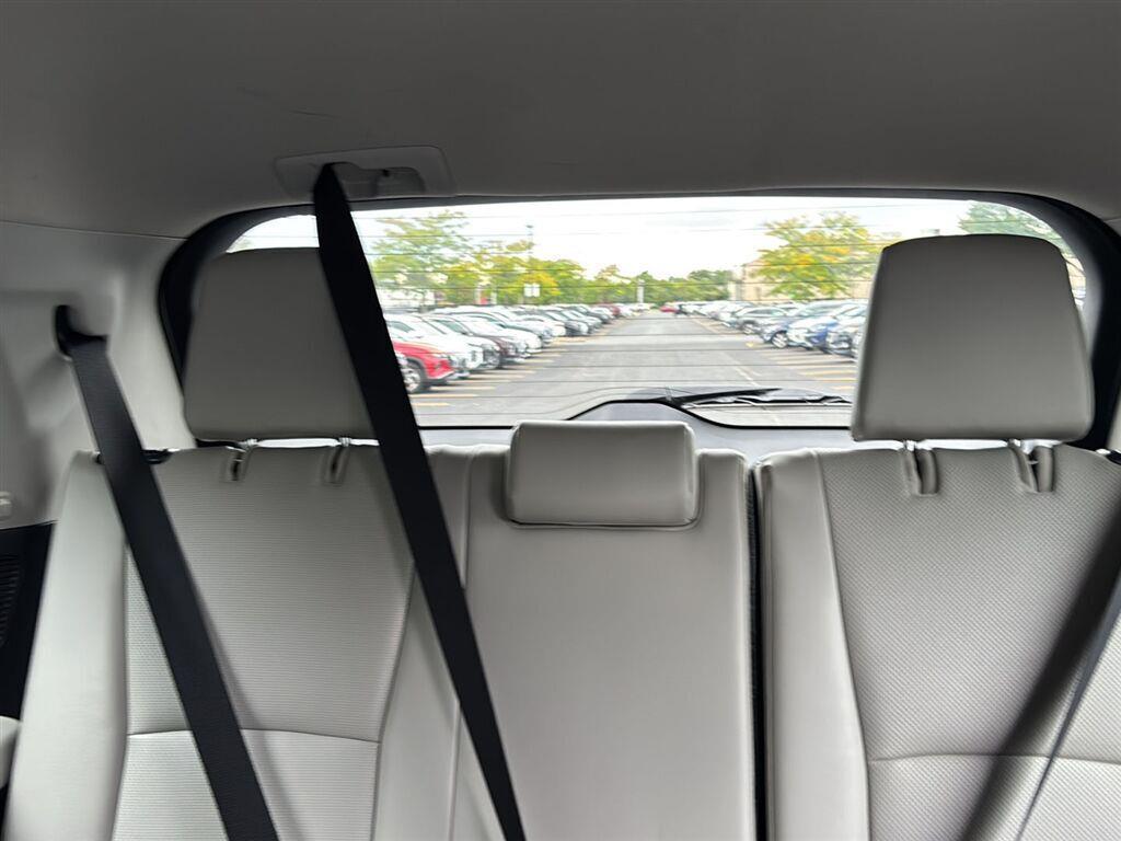 Used 2024 Wind Chill Pearl Toyota XLE image 17
